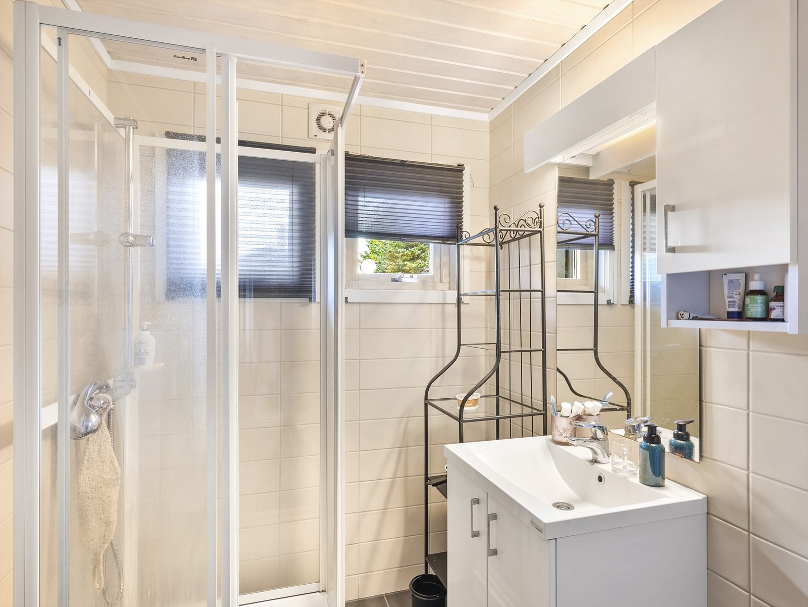 Badet i underetasjen er oppgradert i perioden 2016-2018. Galleribilde