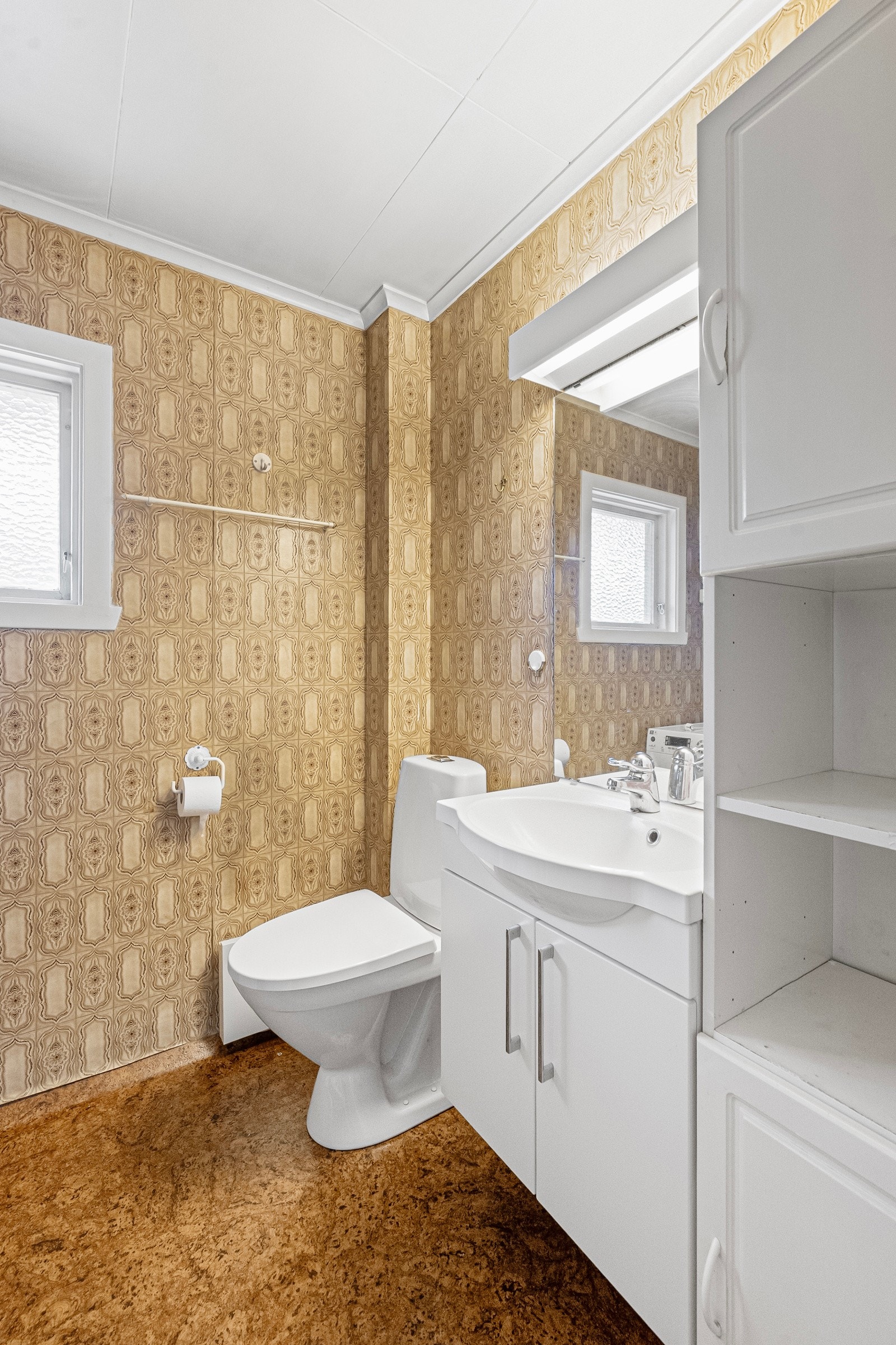 Eldre bad med behov for oppussing Galleribilde