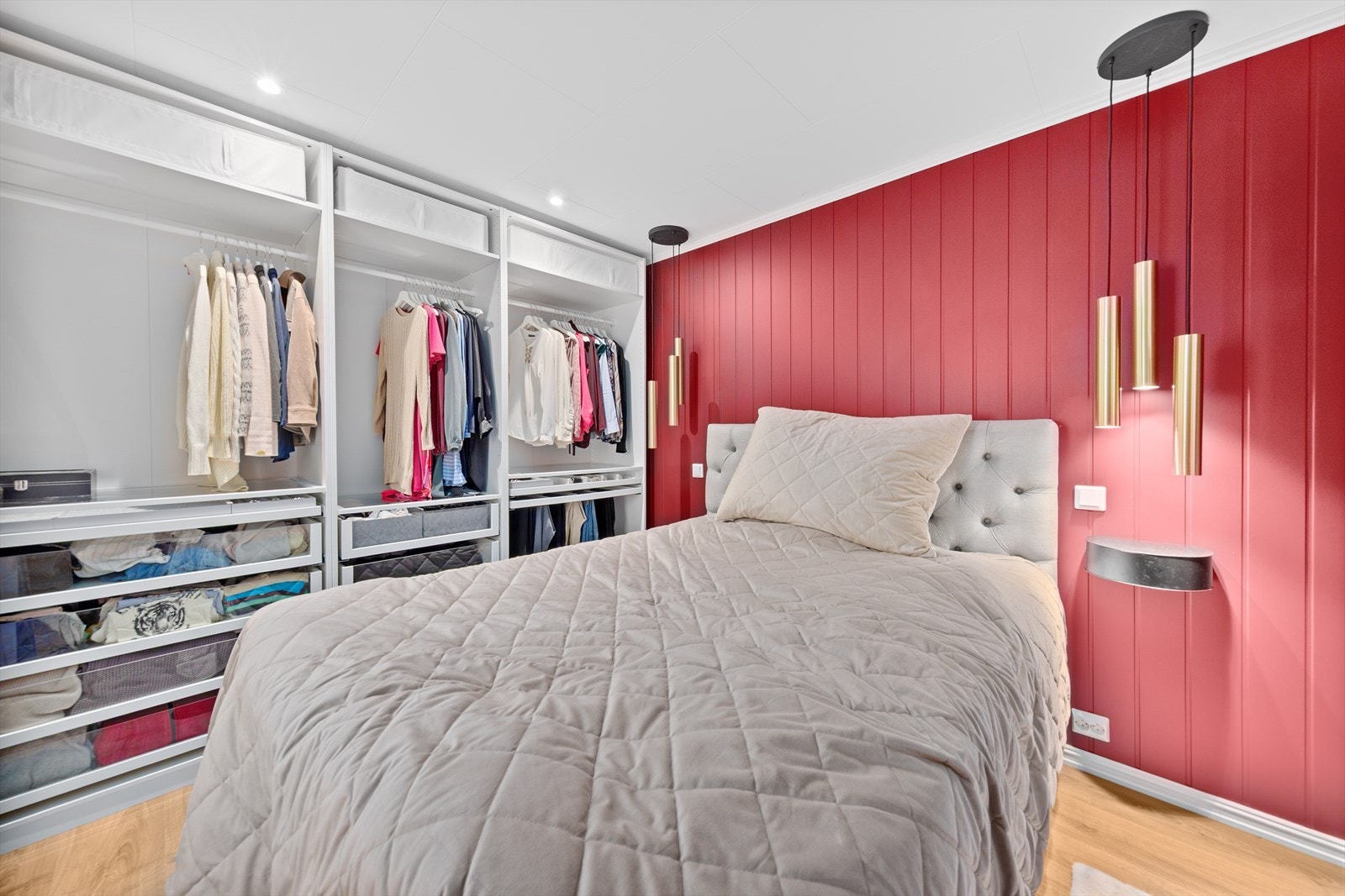 Soverom 1 - Boligen har totalt 2 gode soverom. Galleribilde