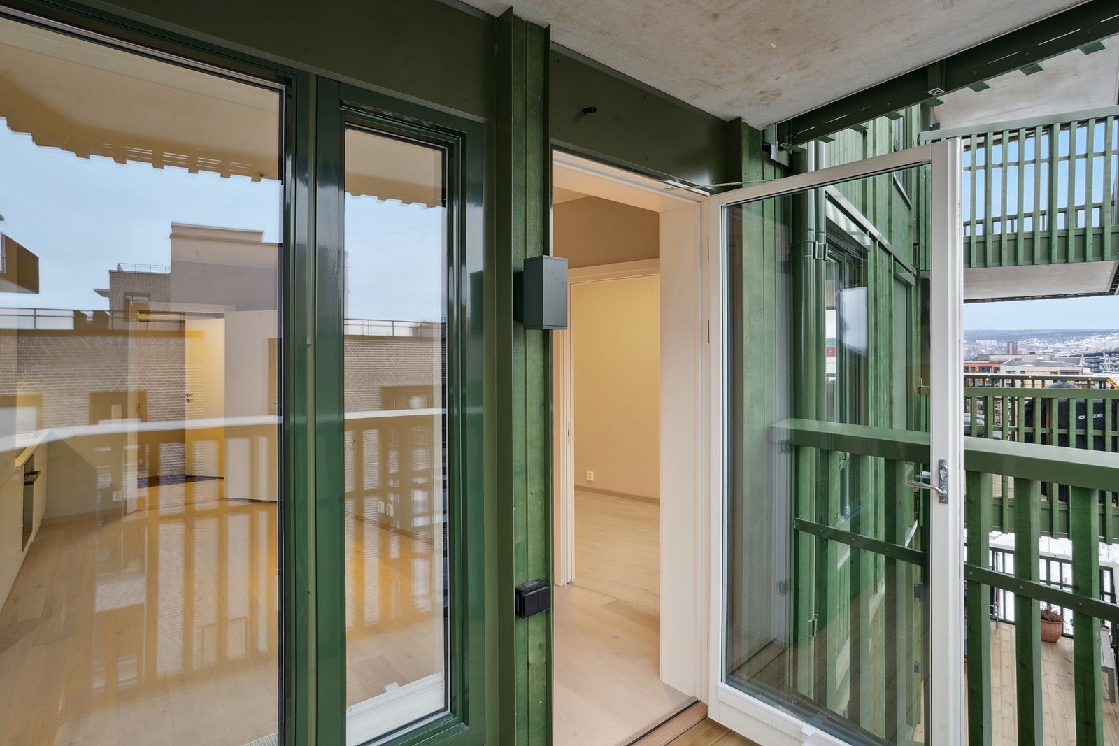 Flott balkong med gode solforhold. Galleribilde