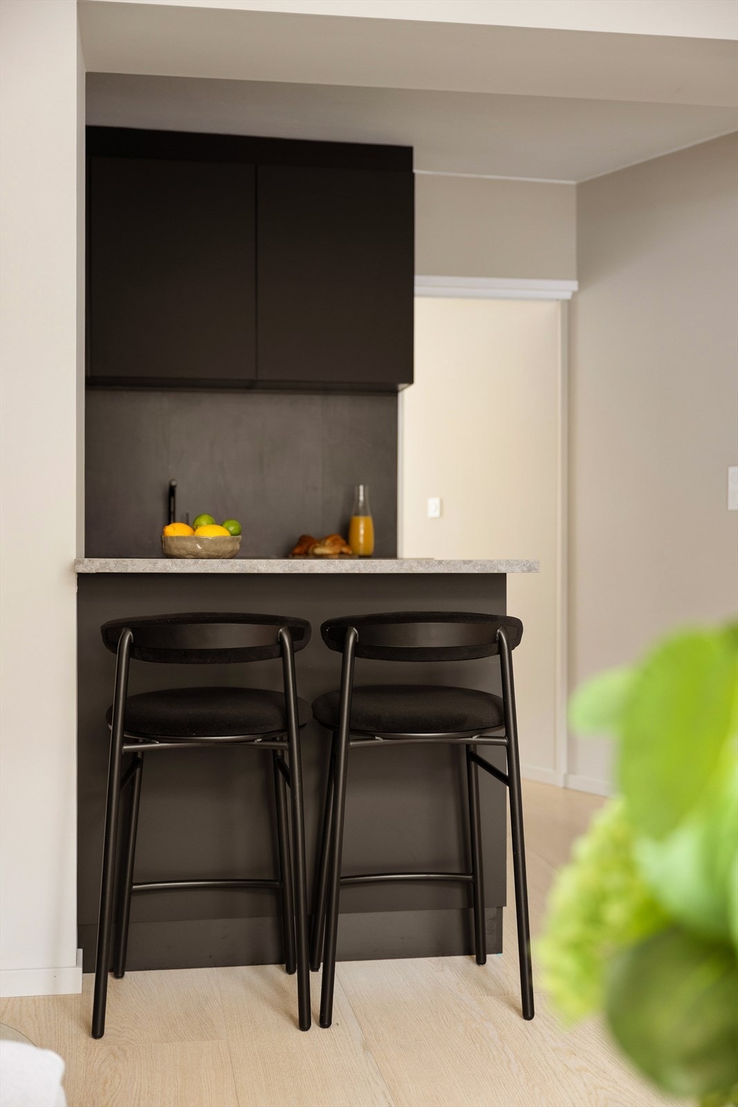 Barløsning ved kjøkkenet. Galleribilde