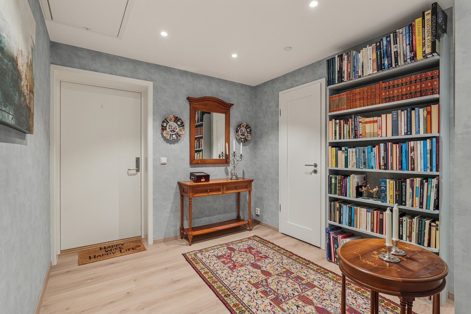 Velkommen inn! Det er også lagringsmuligheter på loft Galleribilde