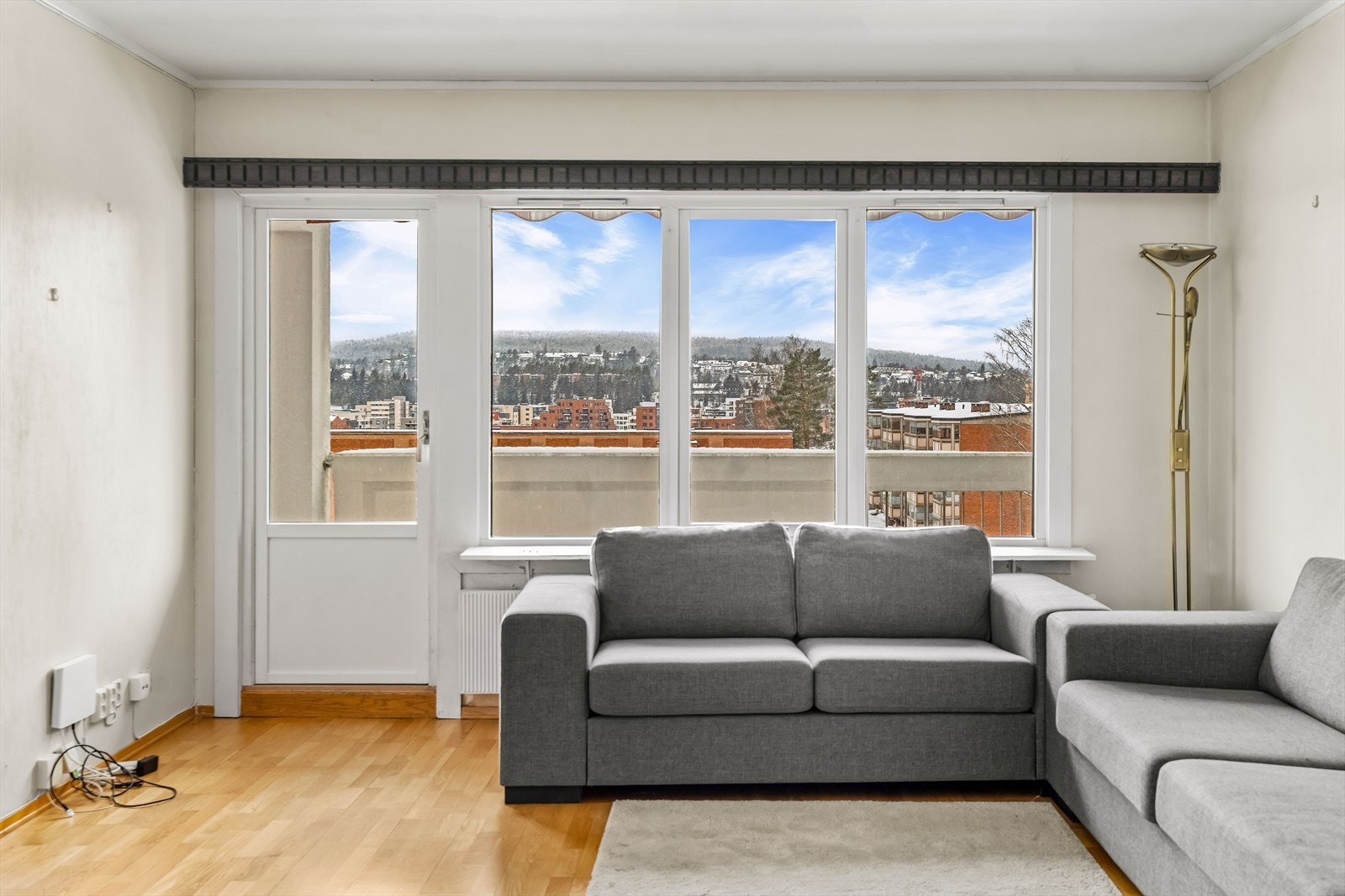 I tillegg er det utgang til en vestvendt balkong på 13 m². Galleribilde