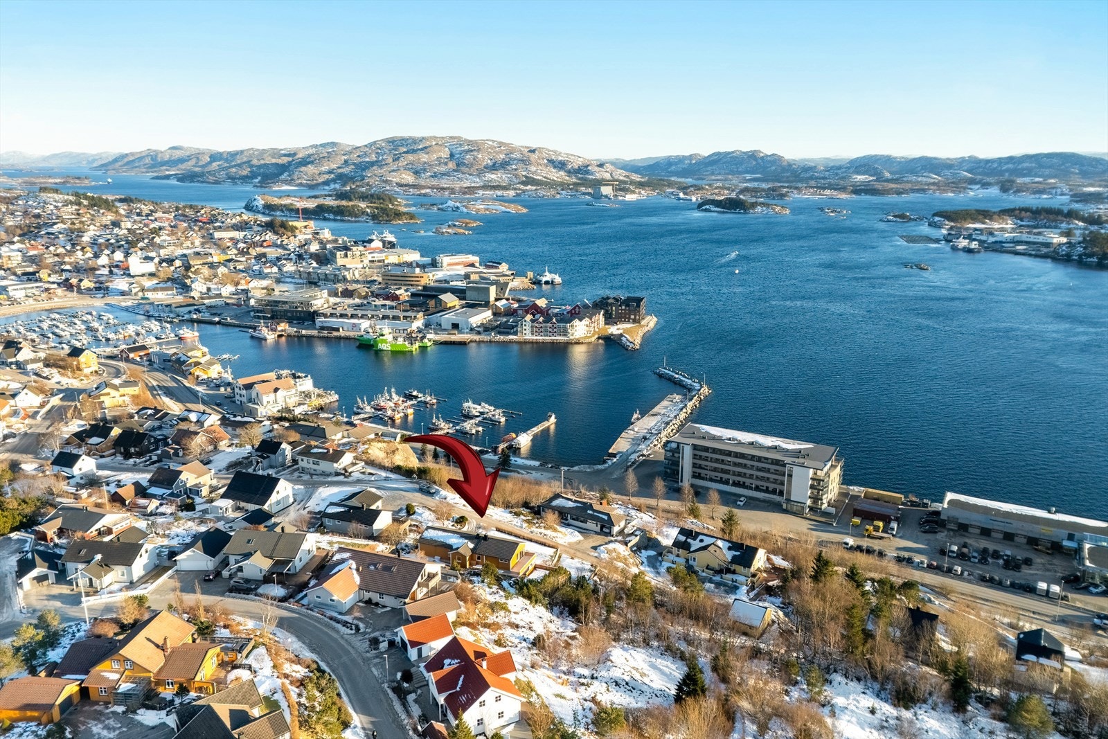 Aktiv eiendomsmegling ved Anniken E Waagø har gleden av å presentere Øyvin Skjaanes veg 13 Galleribilde