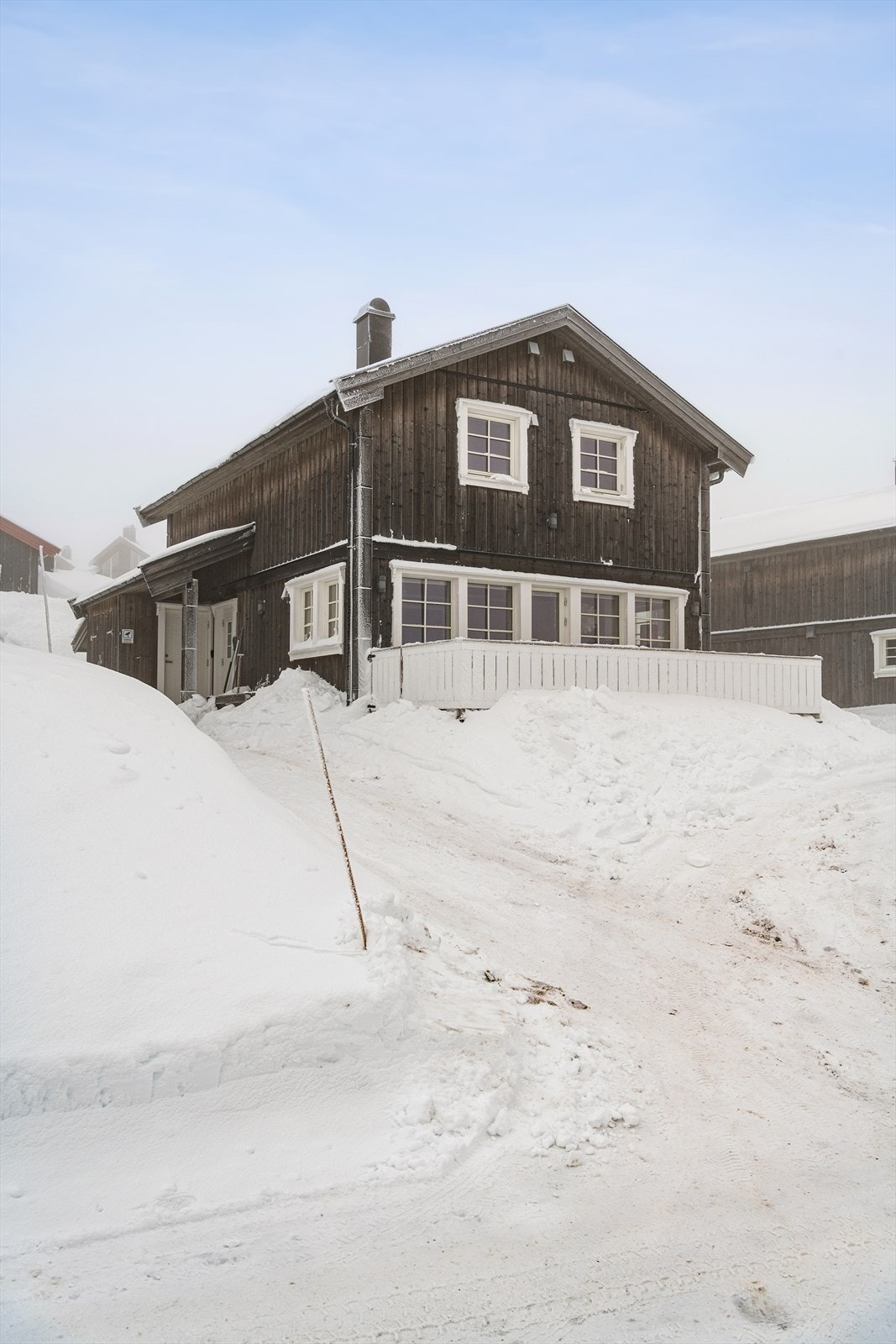 En klassisk og tiltalende fritidsbolig over to plan, perfekt for storfamilien eller vennegjengen. Galleribilde