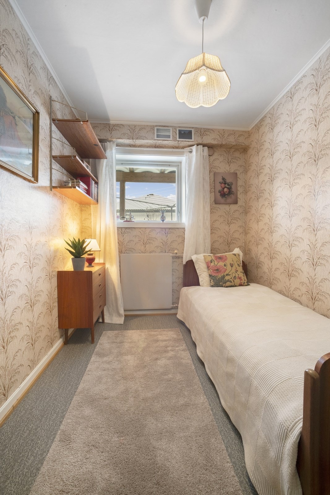 Rom benyttet som soverom nr. 3 er på godkjente byggetegninger betegnet som hobbyrom Galleribilde