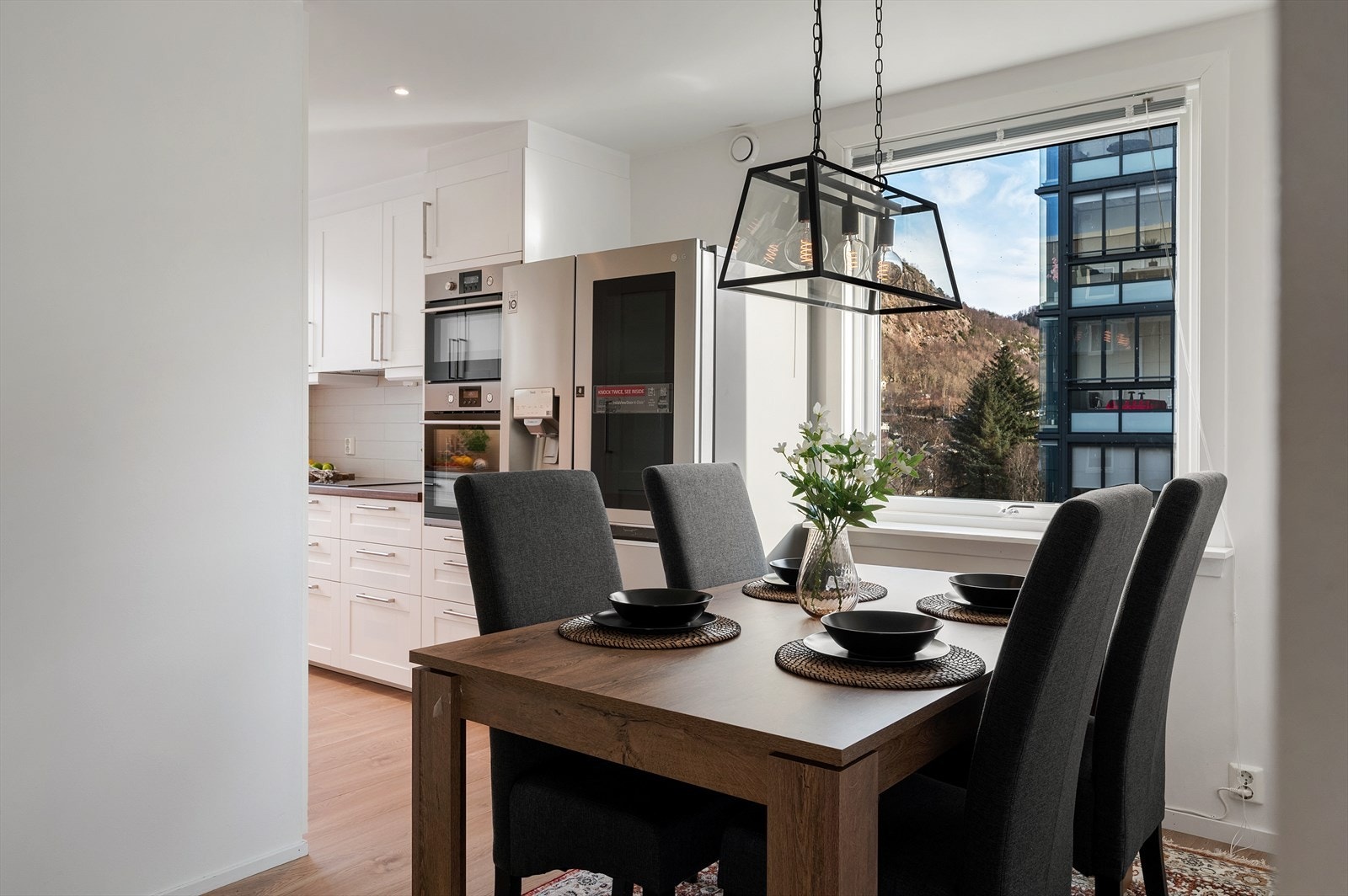 - Spisestuen måler 10,8m² - Galleribilde