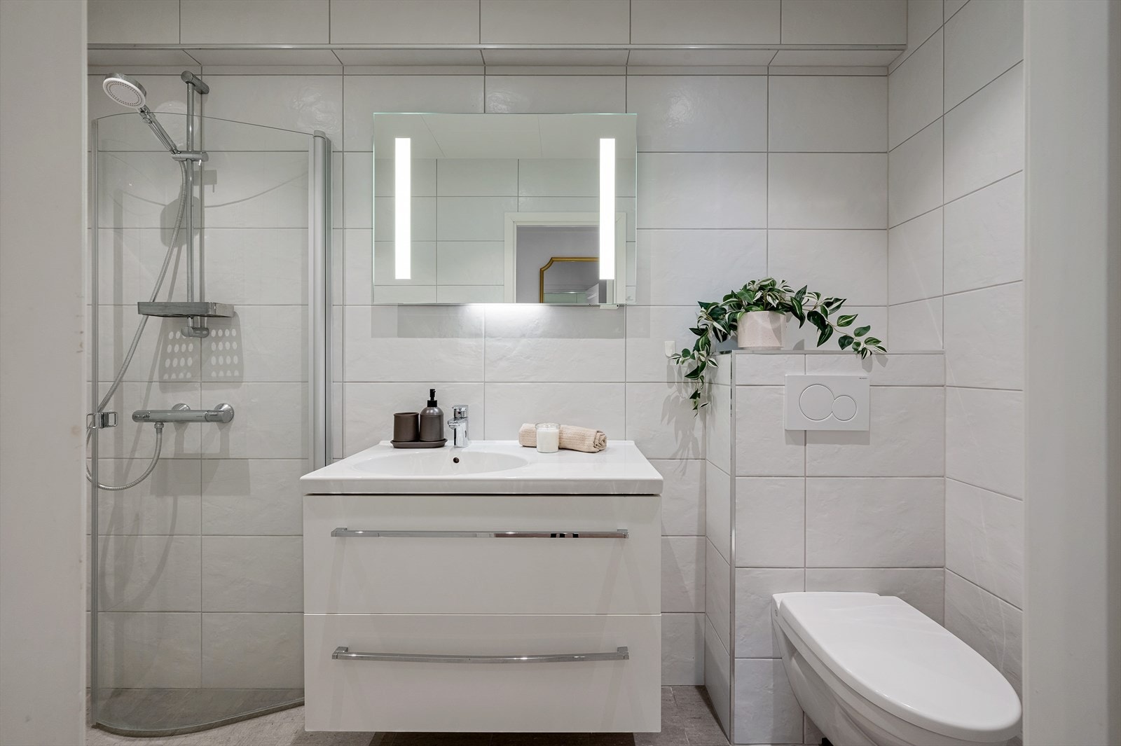 - Badet måler 3,6m² - Galleribilde