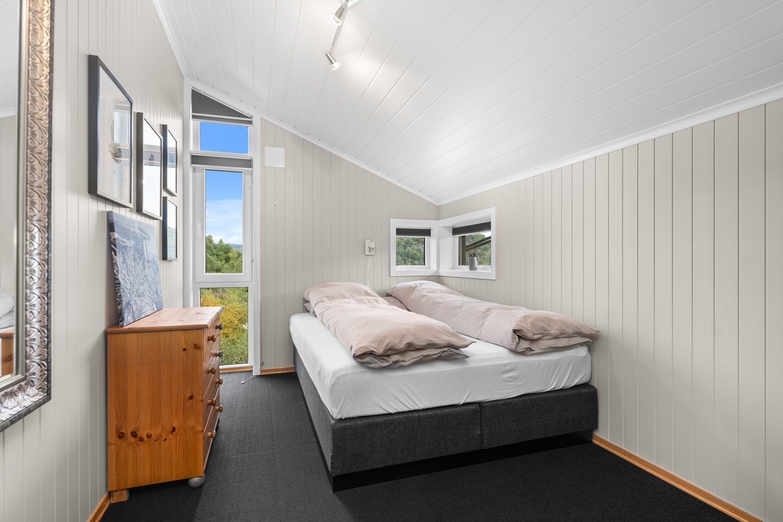 Soverom i 2. etg (3 av 4) Galleribilde