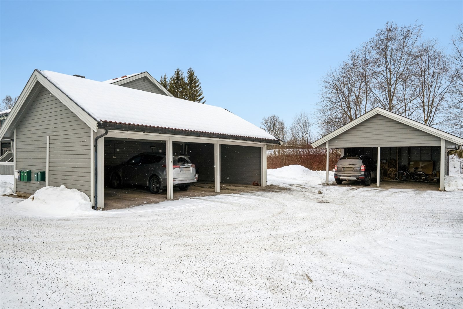 Carporten gir skjermet parkering for bilen året rundt. Galleribilde