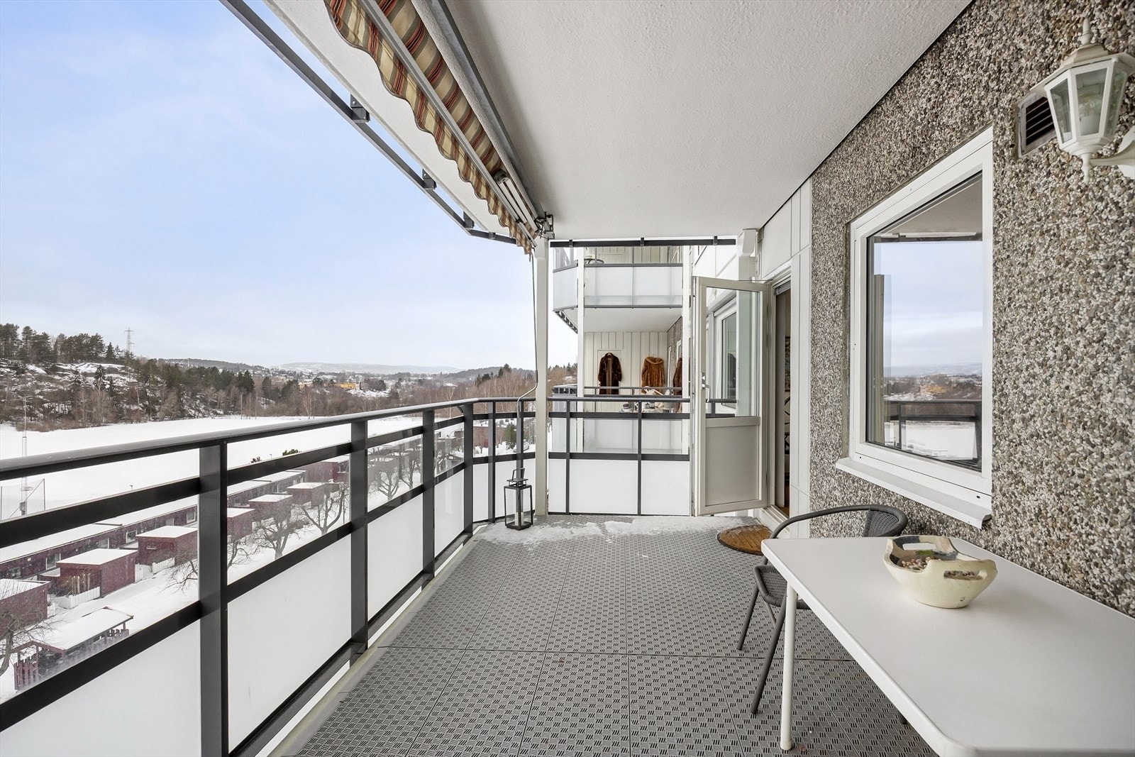 Nordvik Østensjø har gleden av å presentere Paal Bergs vei 13! En lys og romslig 3-roms leilighet. Galleribilde