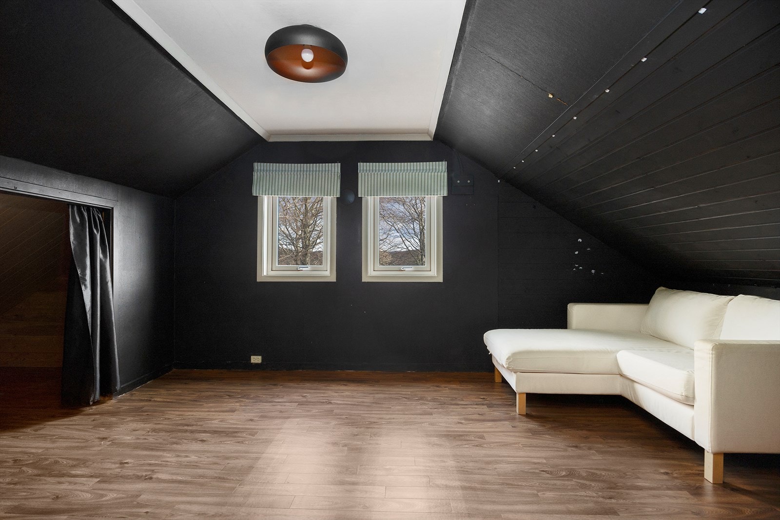 2. etasje er innredet med 4 soverom Galleribilde