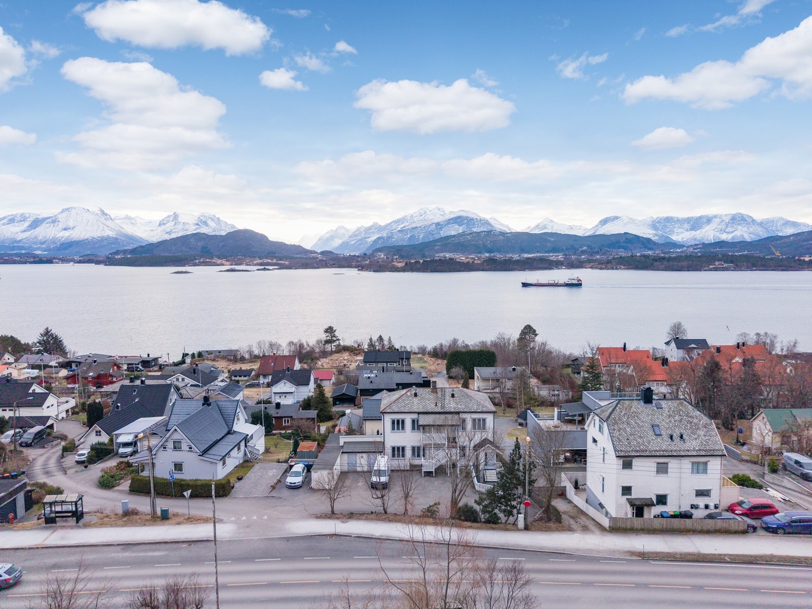 Som du kan se er busstoppet like i nærheten. Galleribilde