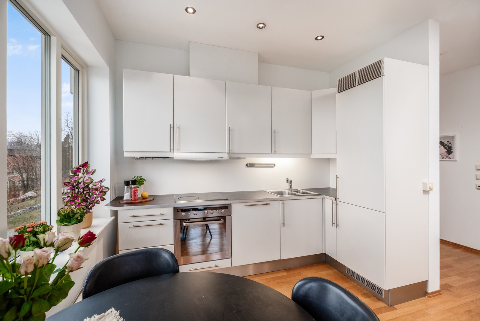 Dersom du tenker at denne skal bli din, så husk at avklaring av finansiering kan ta noe tid. Kontakt banken din i dag. Galleribilde