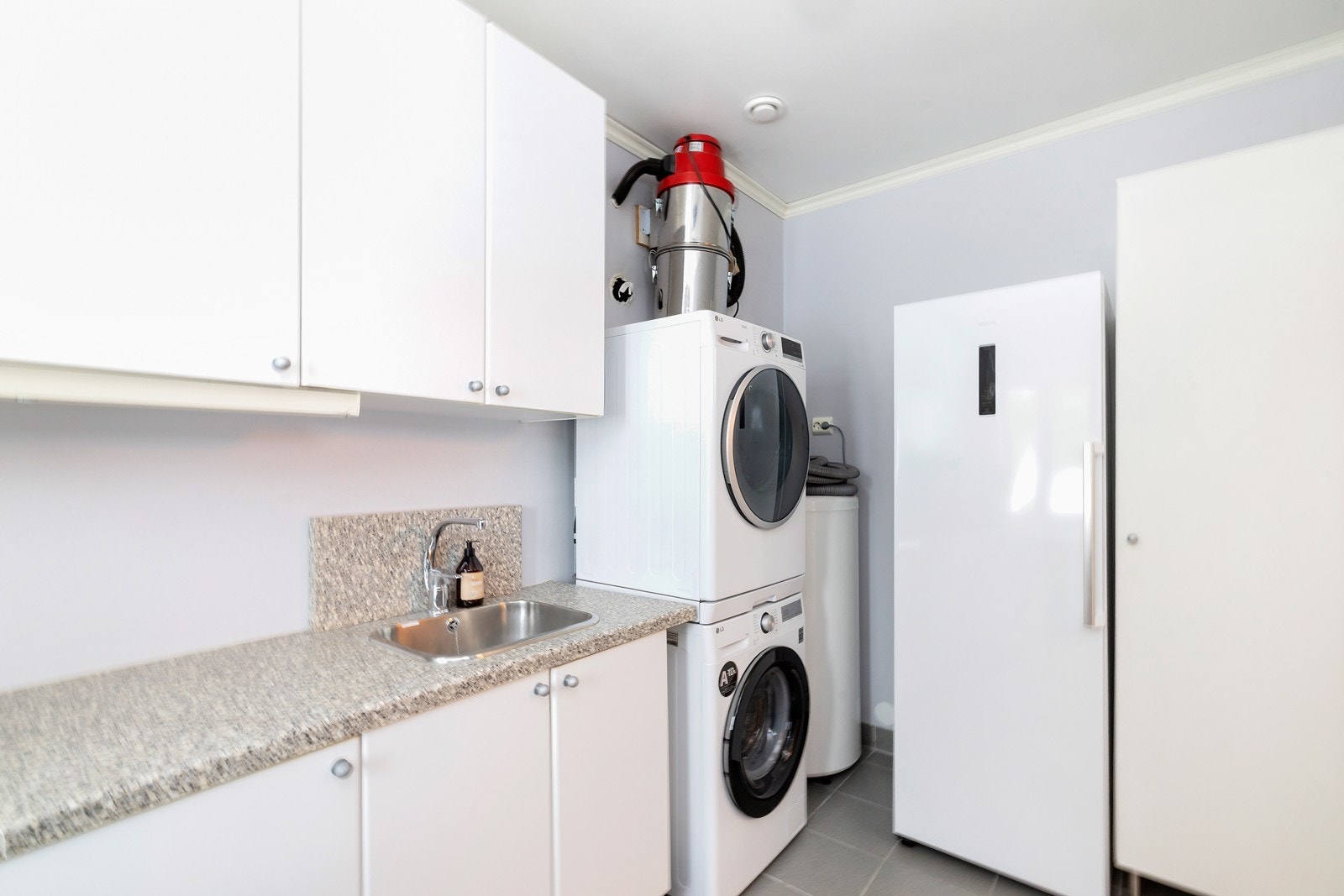 Vaskerom Galleribilde