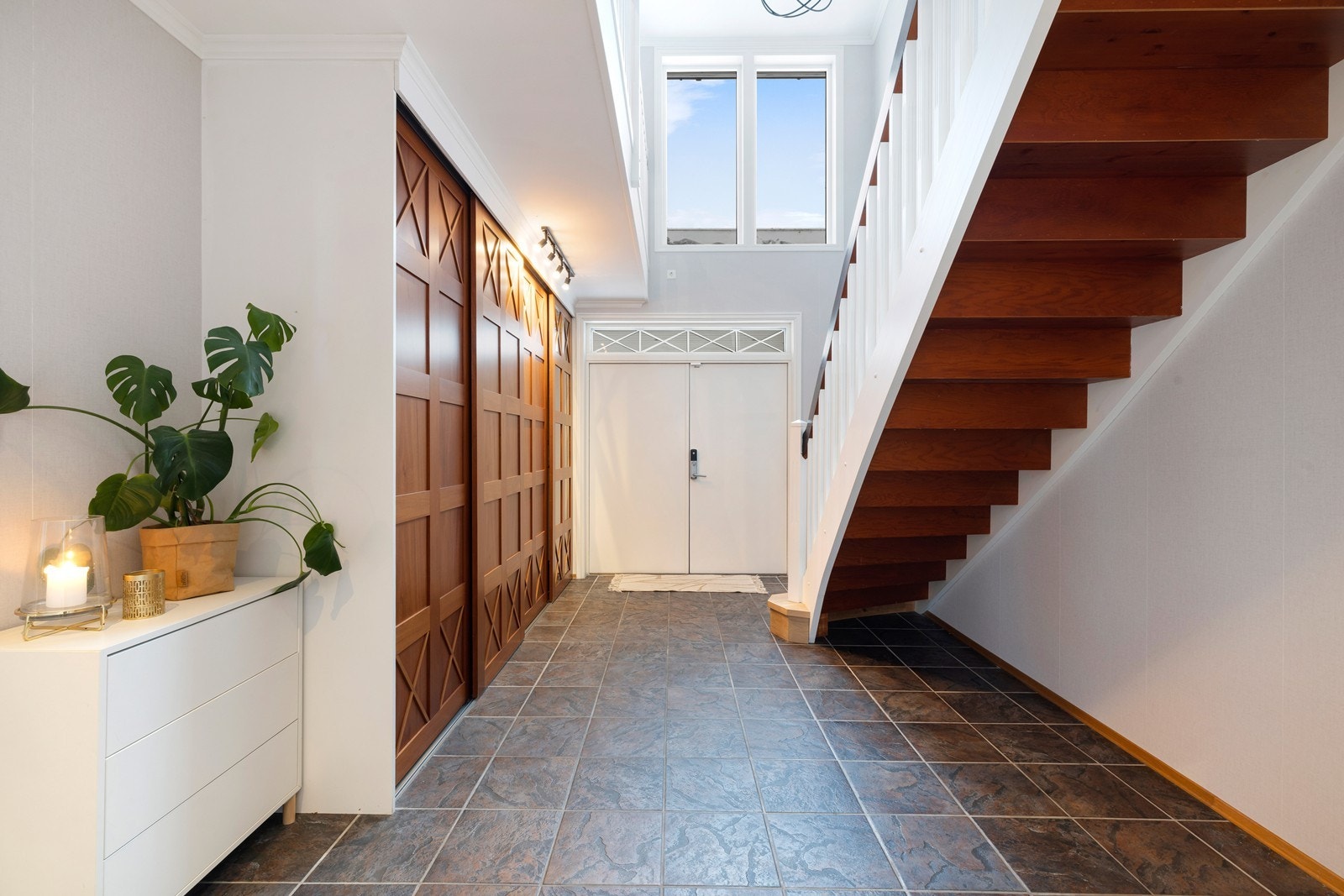 Trappehall Galleribilde