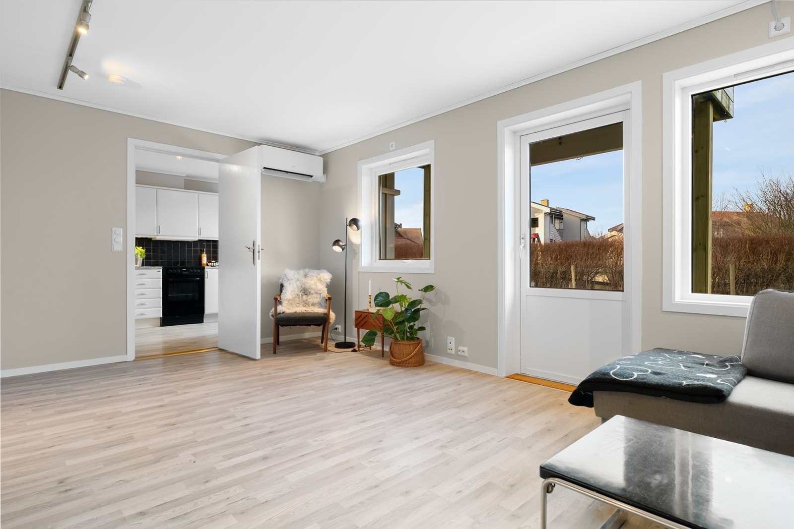 Stue med varmepumpe som er ny i 2026 Galleribilde