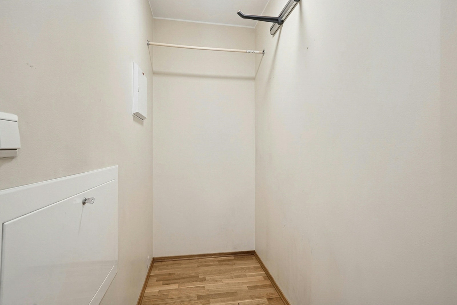 Praktisk bod i leiligheten for oppbevaring Galleribilde