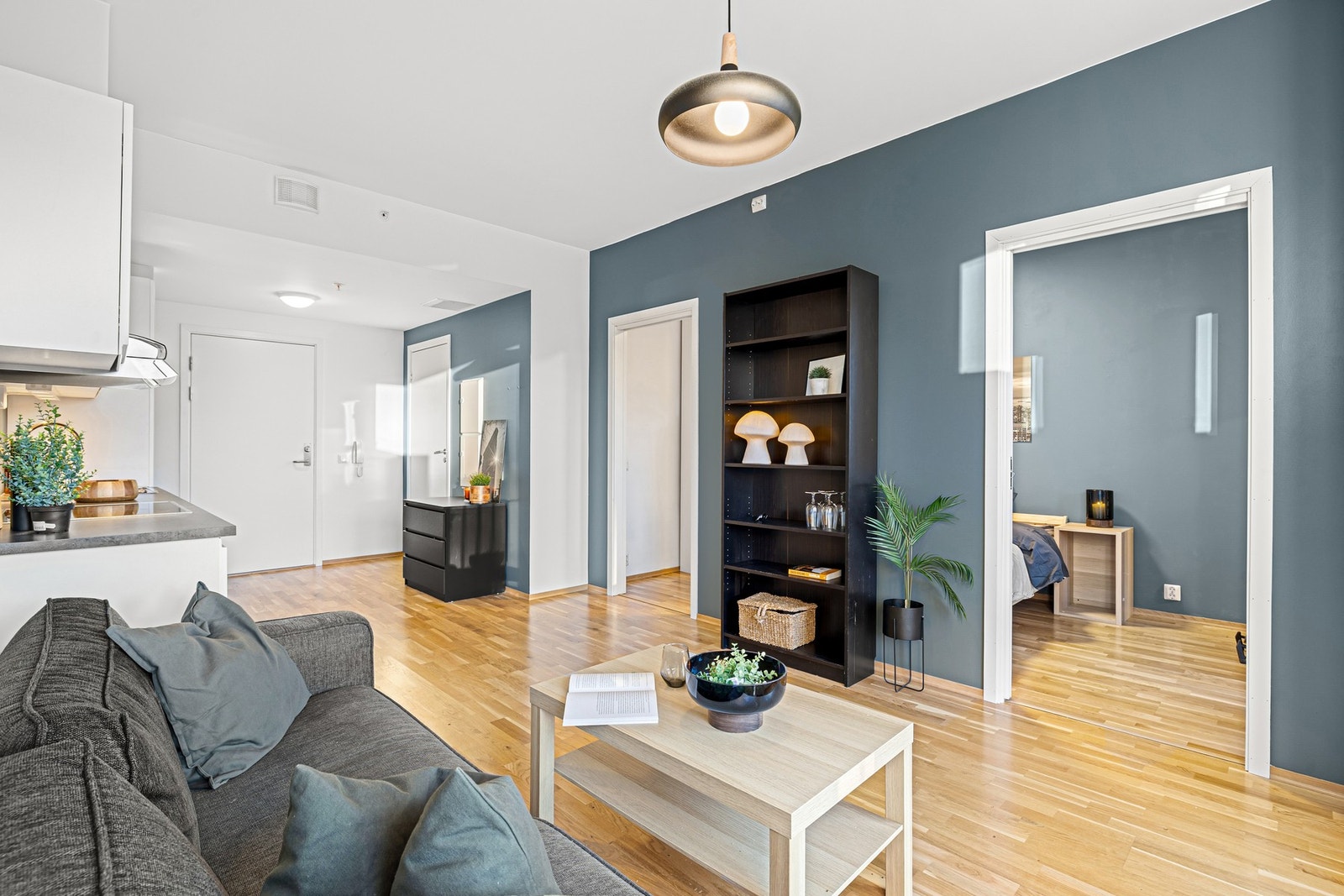 Her har du en lys og åpen stue/kjøkken løsning på 20 kvm. God plass til innredning etter eget ønske. Galleribilde