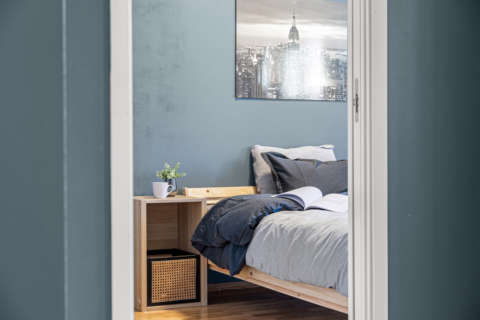 Detaljbilde mot soverommet. Galleribilde