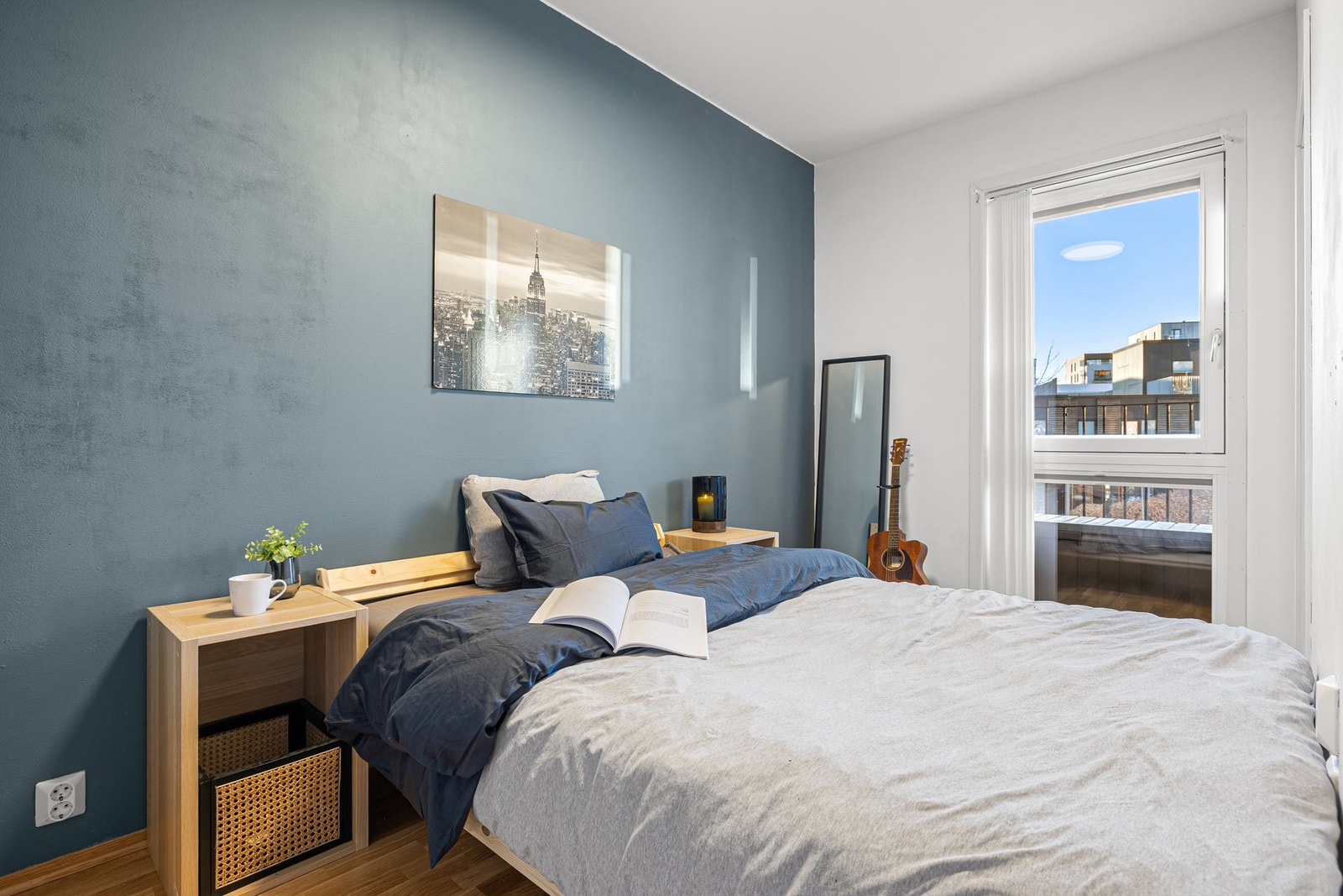 Soverommet måler 9,1kvm og gir god plass til dobbeltseng, garderobeskap og annen ønskelig innredning. Galleribilde