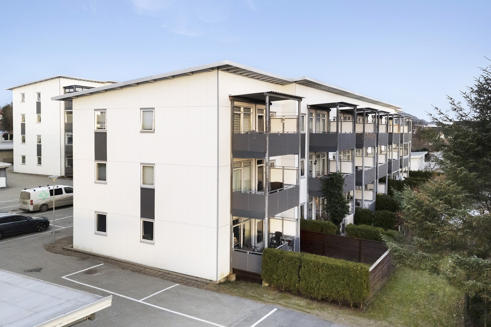 I 2019 ble fasaden oppgradert med vedlikeholdsfrie Steni-plater Galleribilde