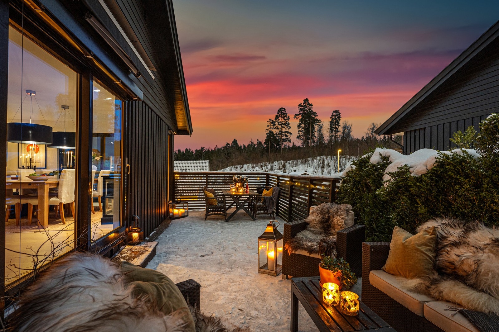 Velkommen til Vabråten 151! Til salgs ved Fredrik von Krogh - EIE Eiendomsmegling Asker. Foto: Andreas Wiig ved Pholio. Galleribilde