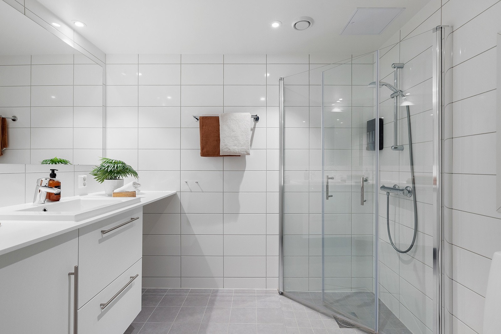 Flislagt bad/wc med vannbåren gulvvarme. Galleribilde