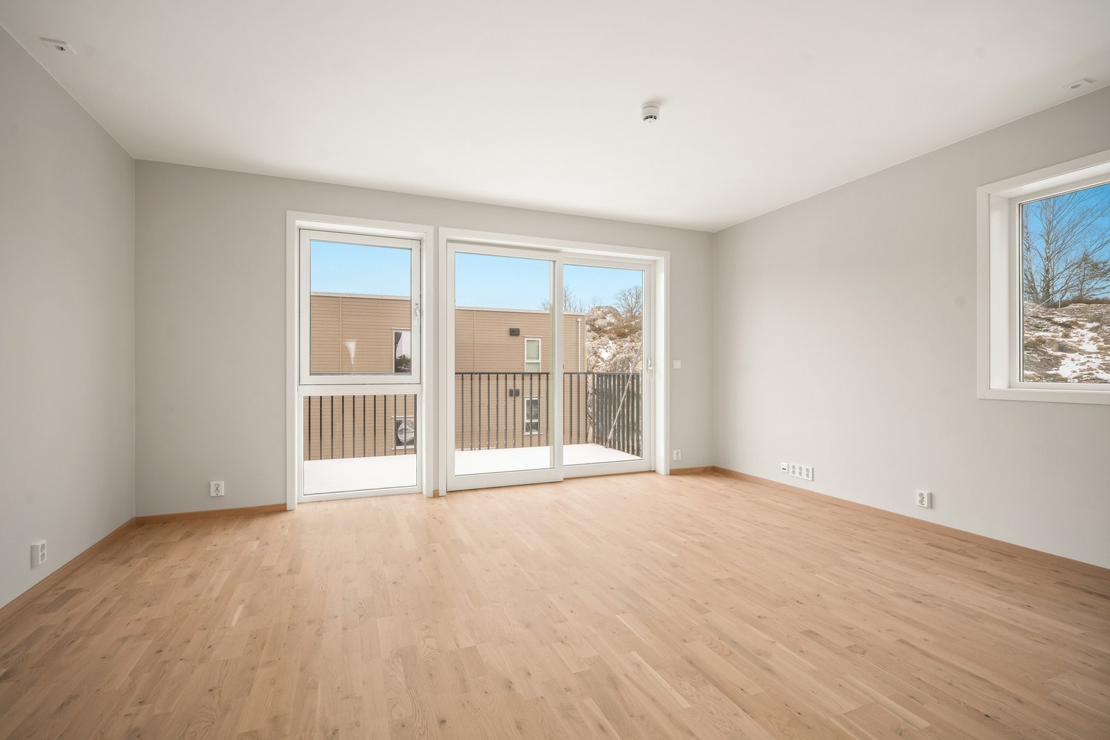 Vannbåren gulvvarme i stue/kjøkken, bad og gang Galleribilde