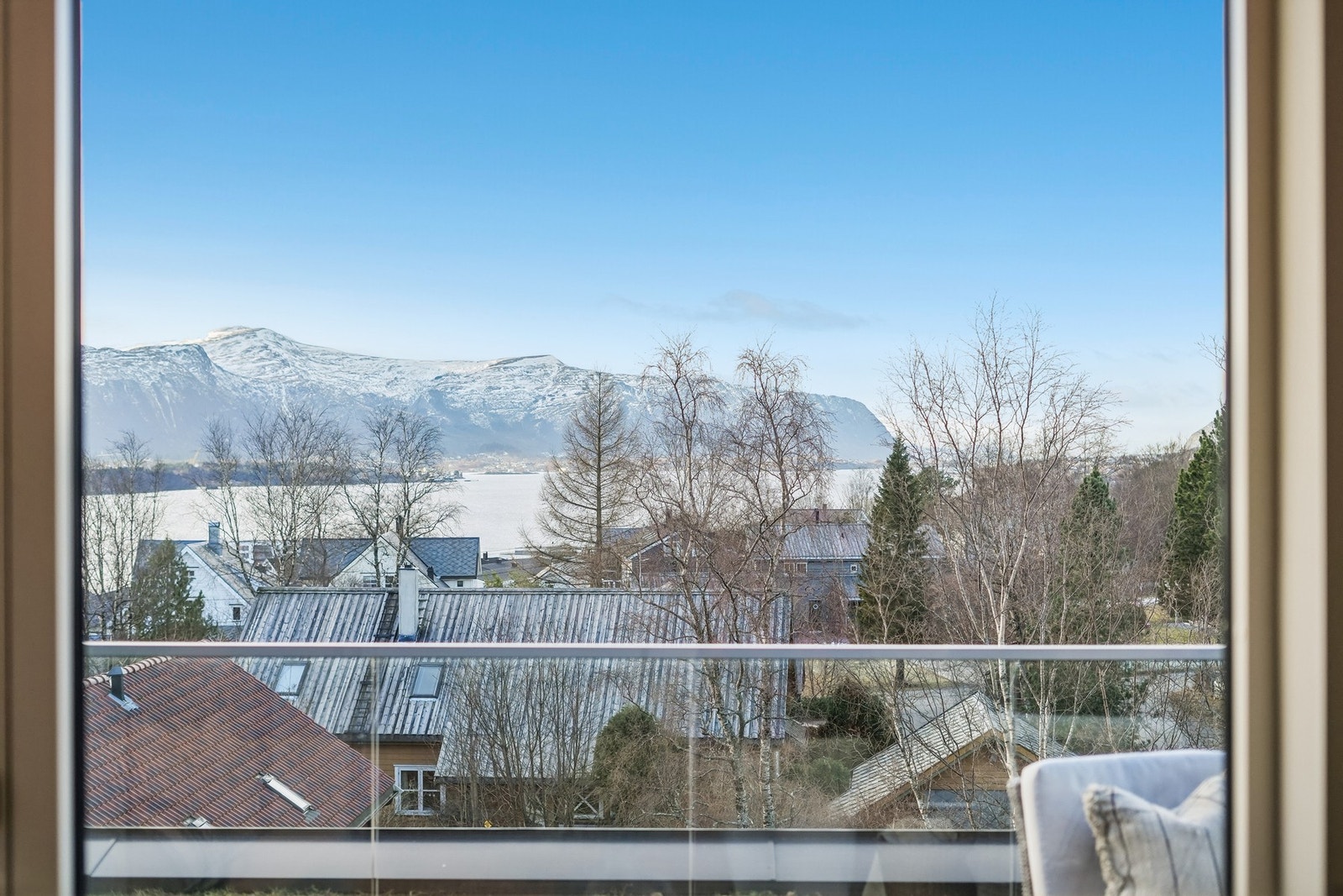 Mens måltidet nytes, skaper den vakre utsikten et majestetisk bakteppe og setter stemningen. Galleribilde