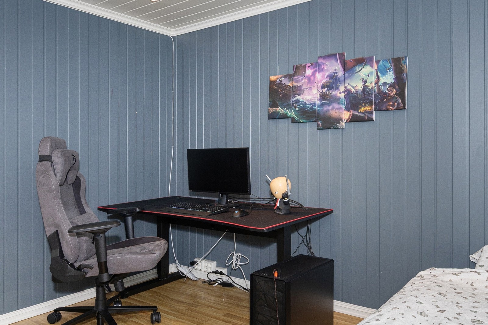 Soverom 2 er også av fin størrelse, og egner seg godt som barnerom, gjesterom eller kontor, alt etter behov og ønsker. Galleribilde