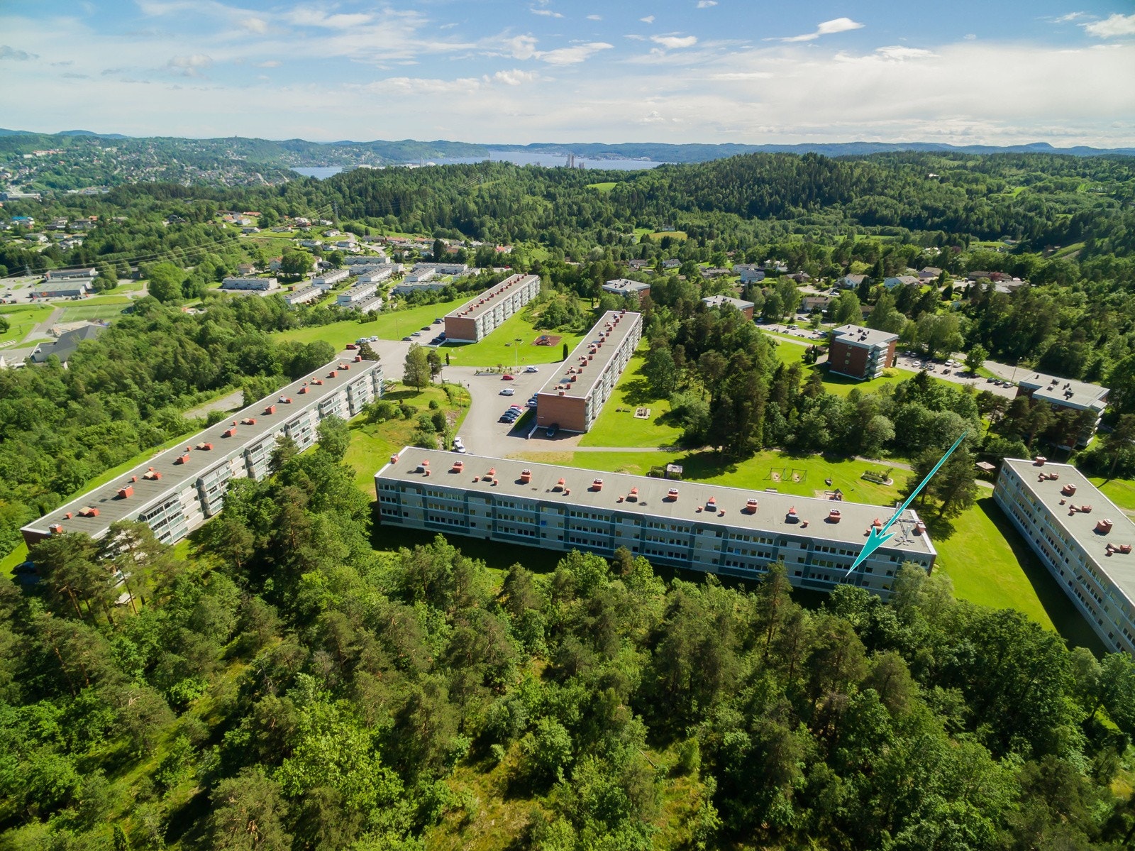 Fra oven Galleribilde