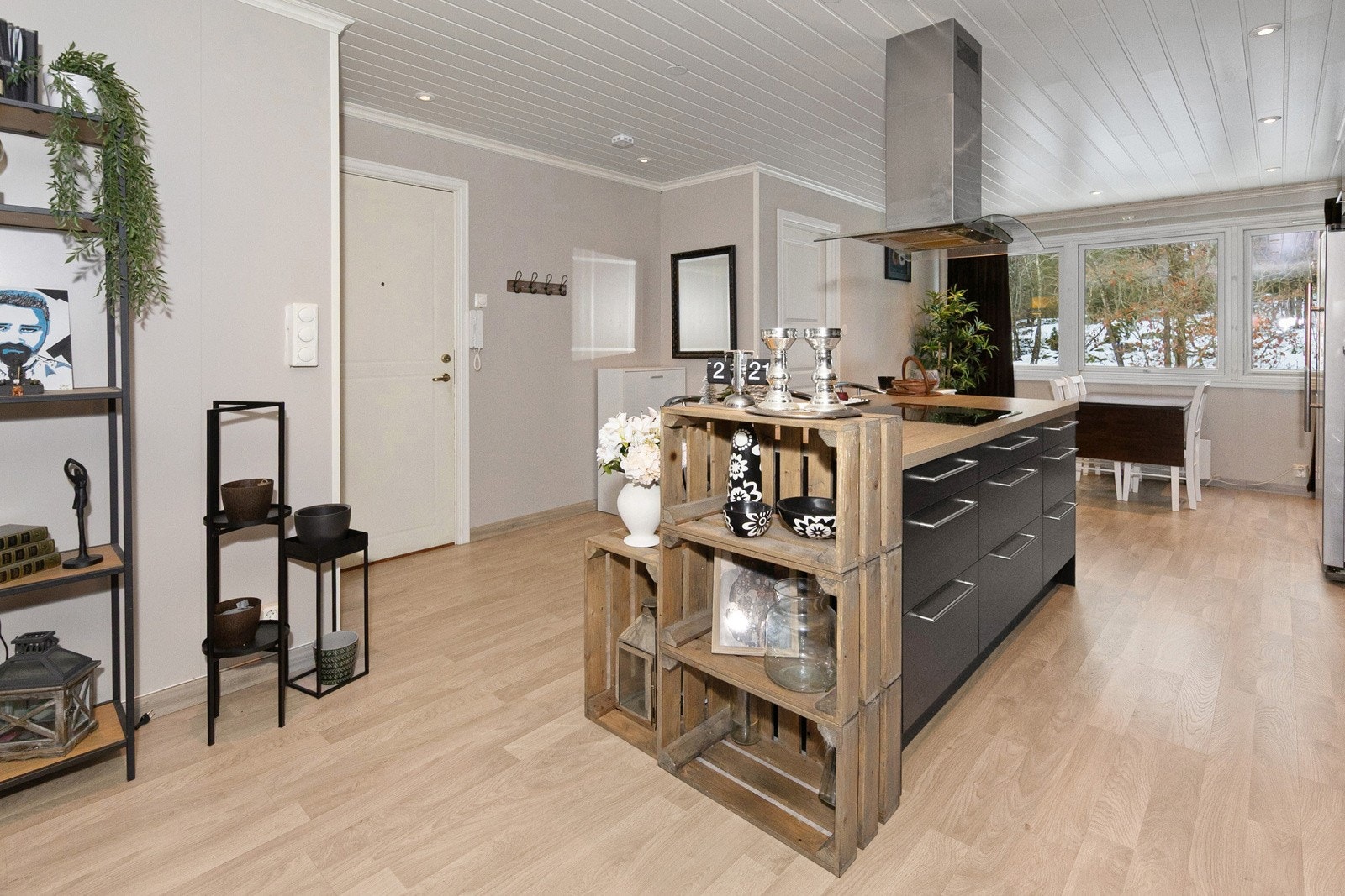 Best eiendomsmegler ved Anders H Johnsen ønsker velkommen til Edvard Myhres veg 7A Galleribilde