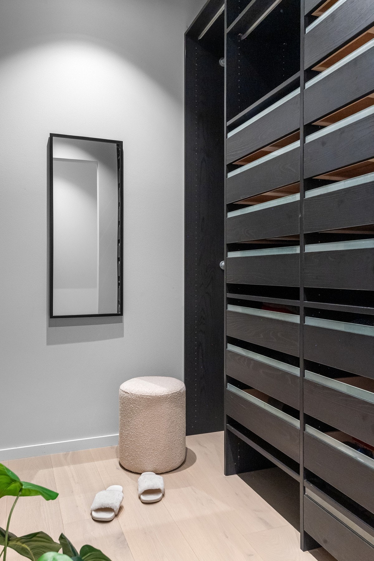 Garderobeinnredning fra Norema. Galleribilde