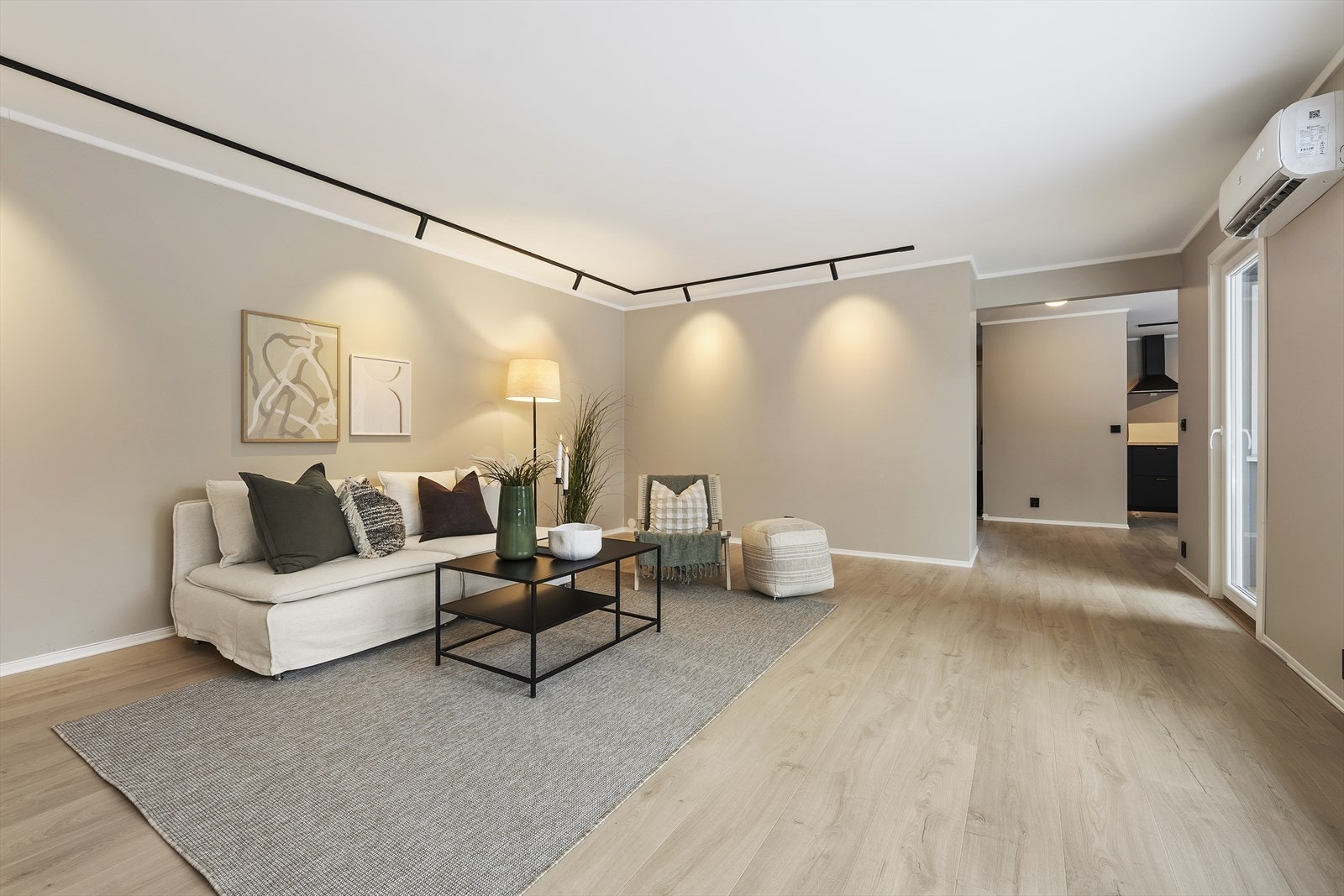 Stor stue med varmepumpe Galleribilde