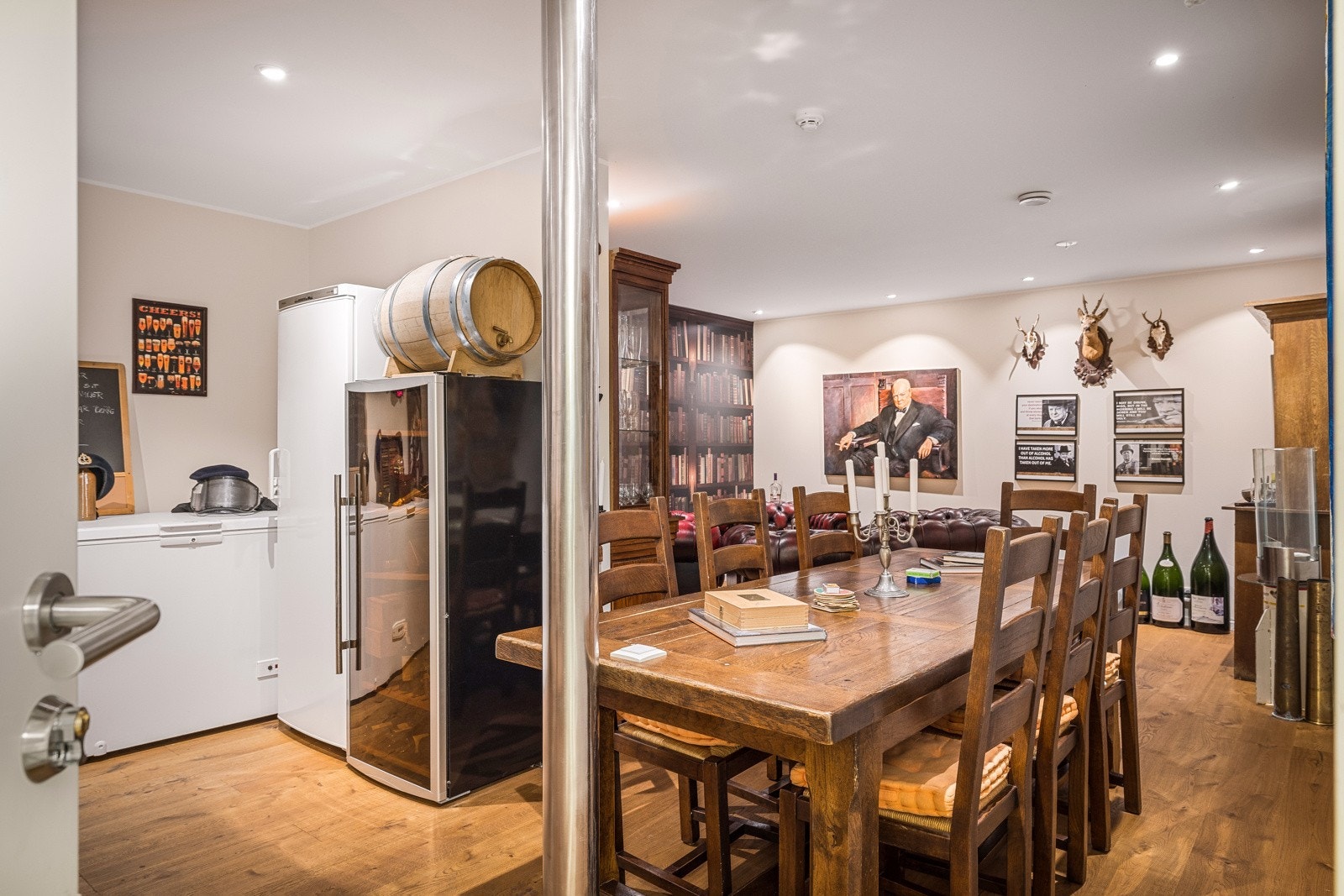 - Innredet hobbyrom på 38,3 kvm. 1 -stavs parkett, rommet er opprinnelig prosjektert som bod - Galleribilde