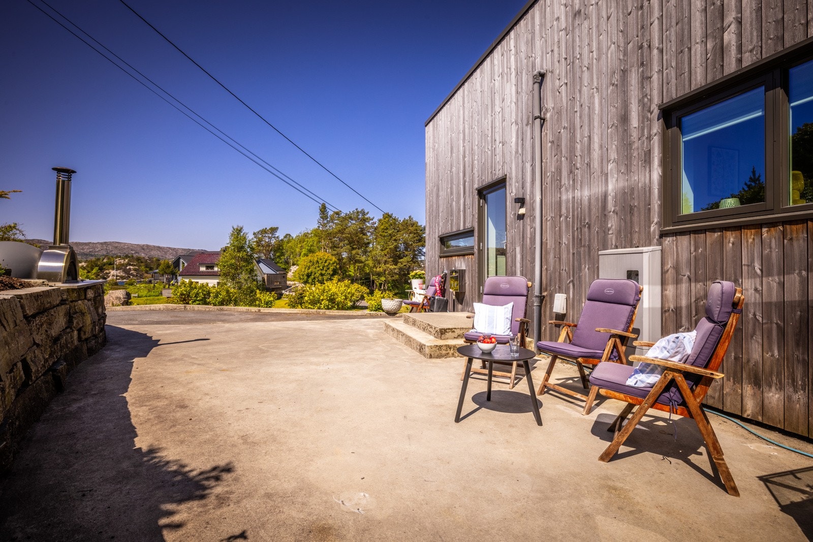 - Platting på sydsiden av eiendommen - Galleribilde