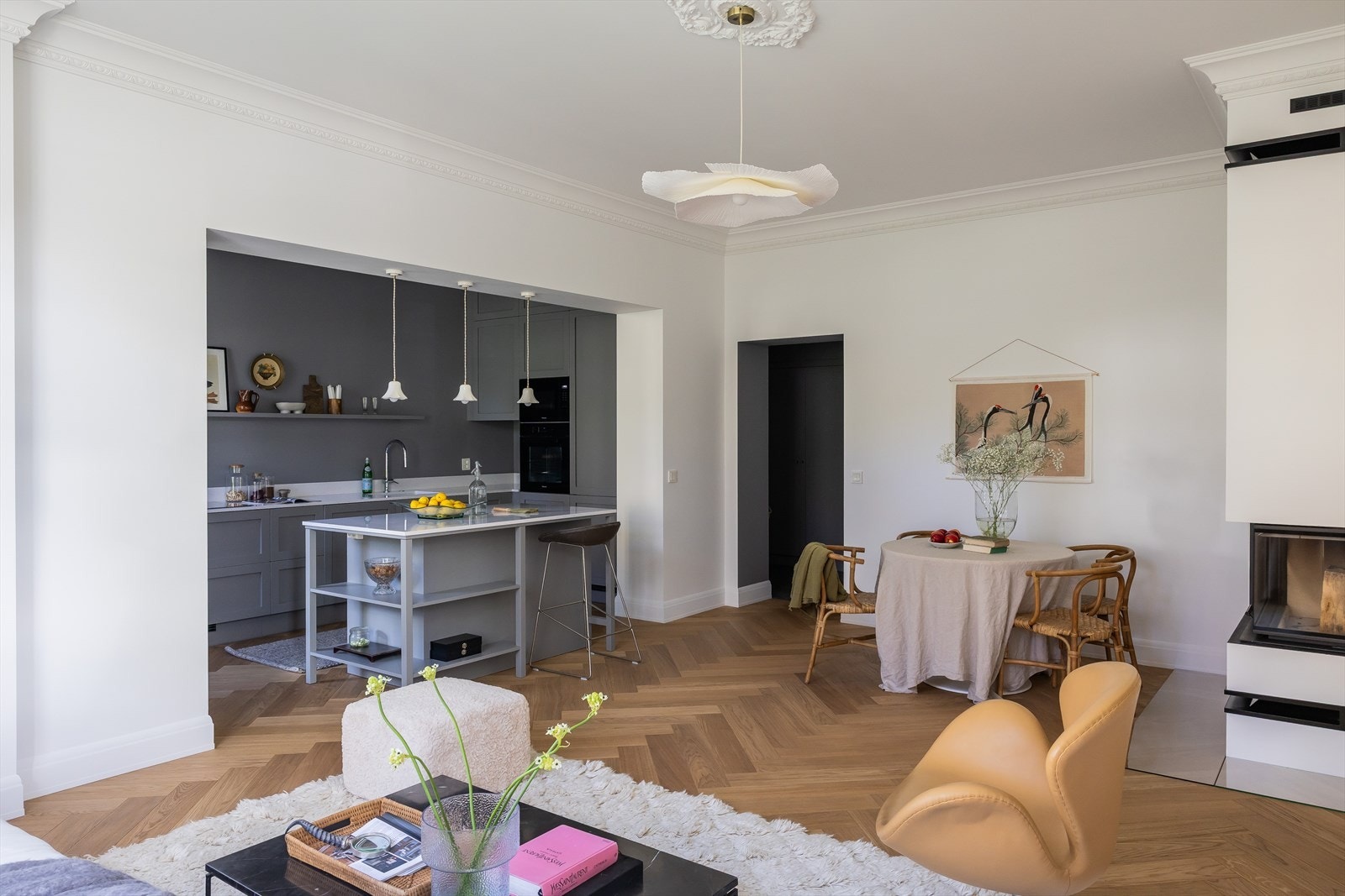 Legg merke til nydelig Fiskebenparkett fra Boen i børstet eik | Light Andante Galleribilde