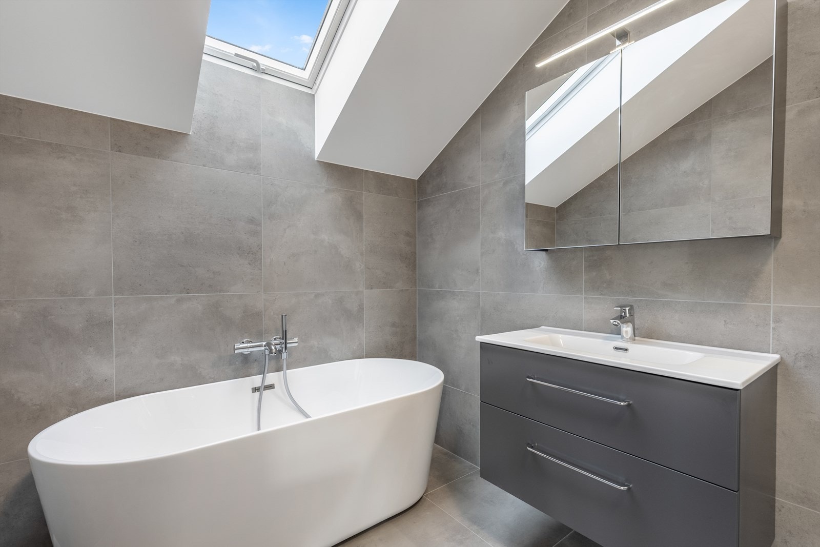 Baderom tilhørende hovedsoverom. Galleribilde