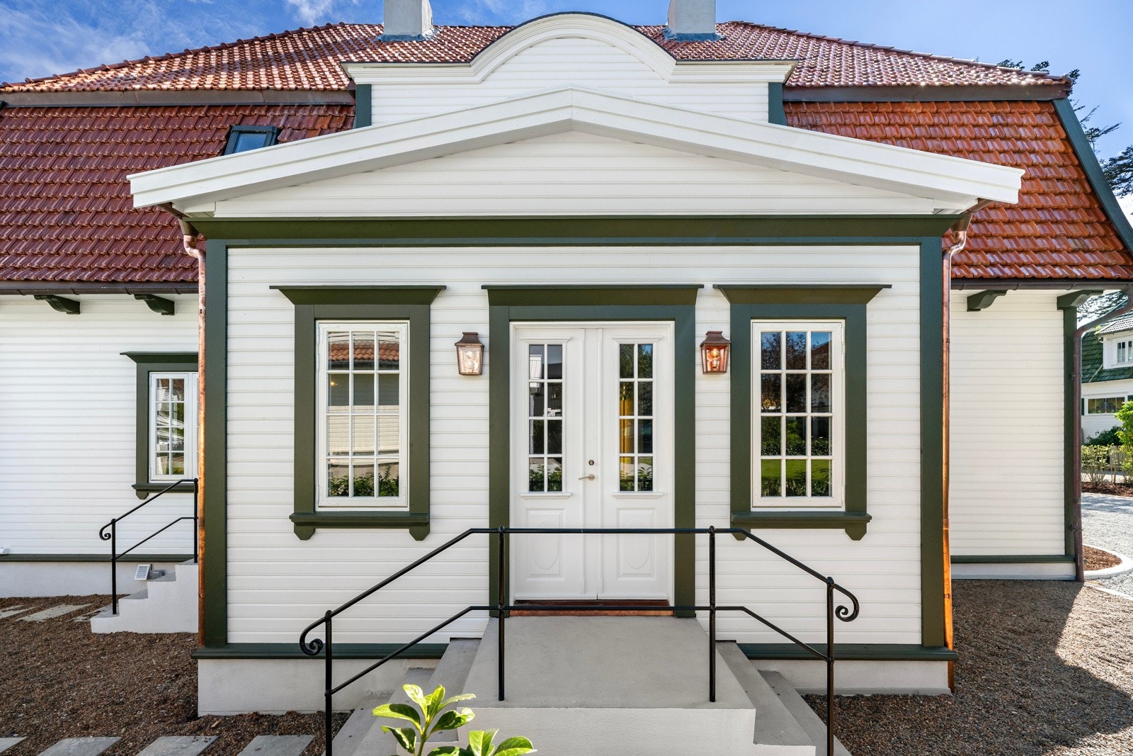 Fra man trår inn over terskelen gir boligen en majestetisk følelse. Galleribilde