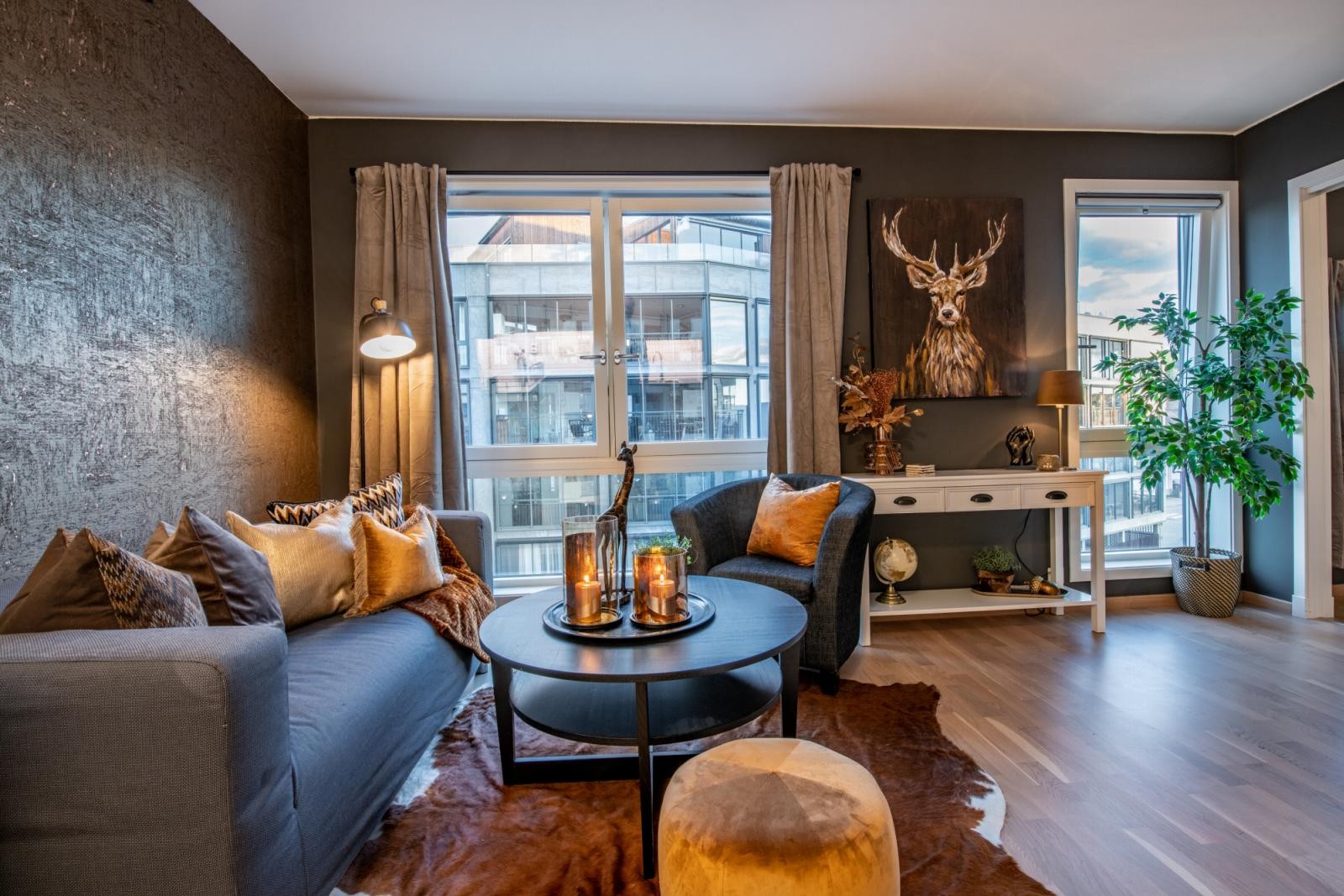 Illustrasjonsbilde fra tilsvarende leilighet. Leiligheten til salgs har hvite vegger Galleribilde