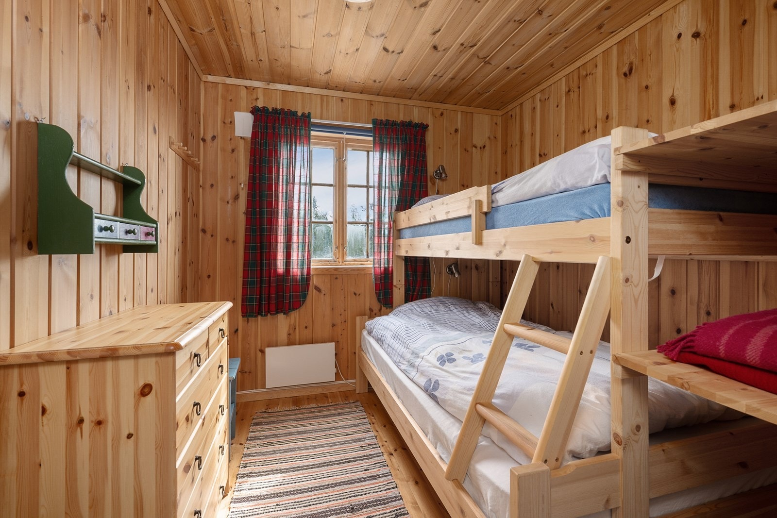 Hovedsoverommet er innredet med familiekøye. Galleribilde