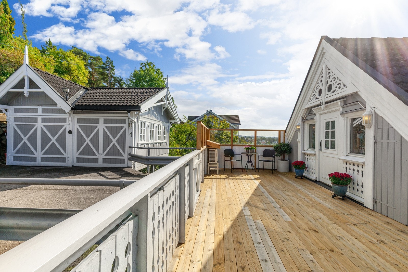 Terrasse, gårdsplass og garasje Galleribilde