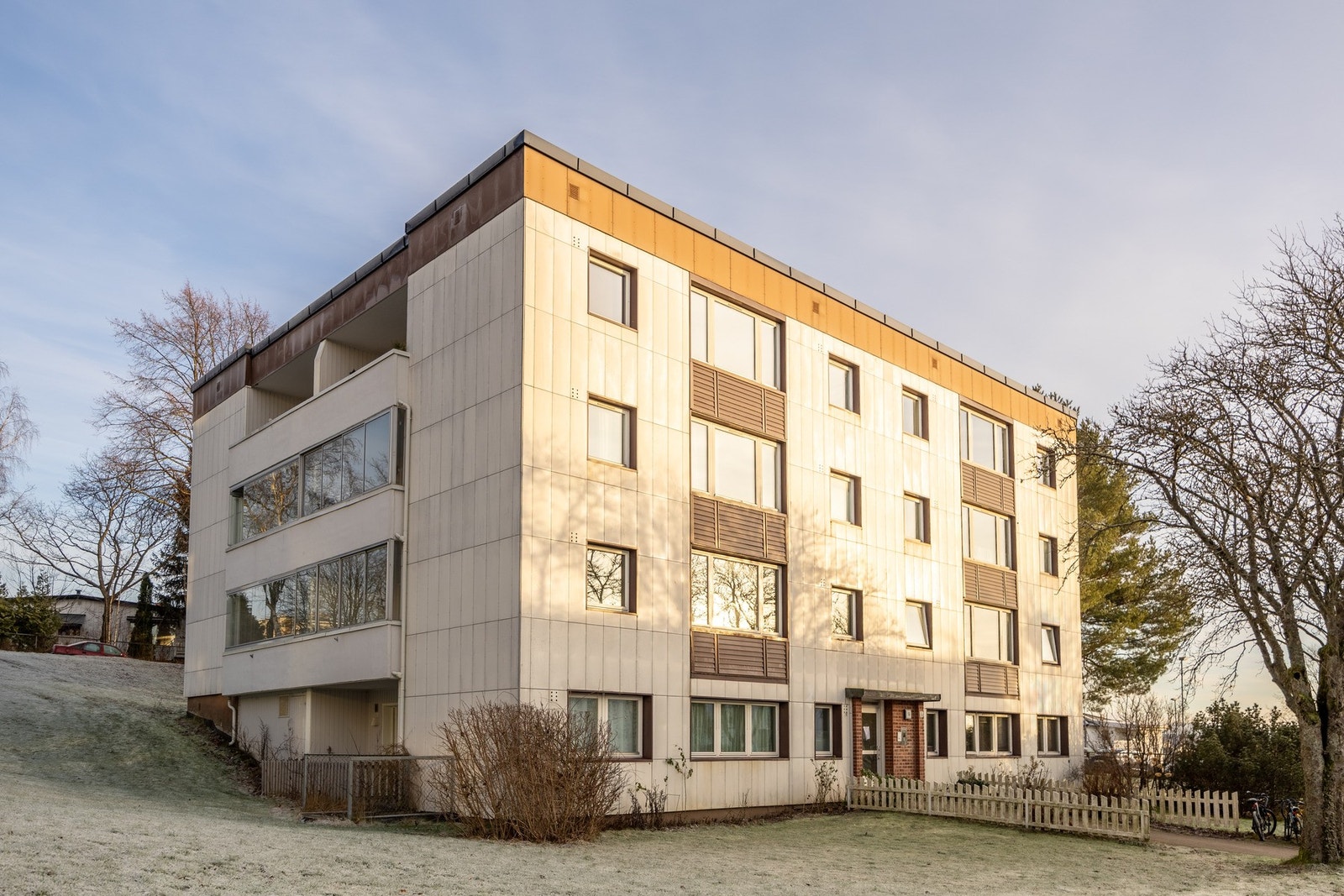 Sentral beliggenhet i veletablert, populært og meget barnevennlig boligområde Galleribilde