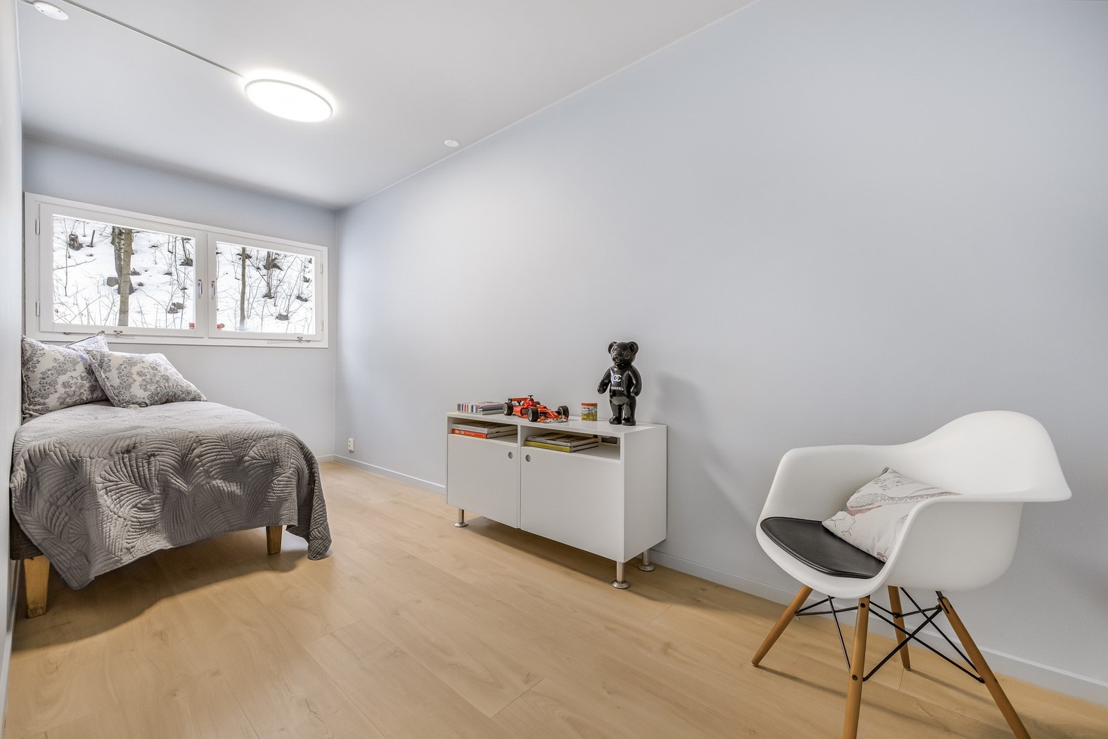 Det andre soverommet egner seg utmerket som barnerom, gjesterom eller kontor. Galleribilde