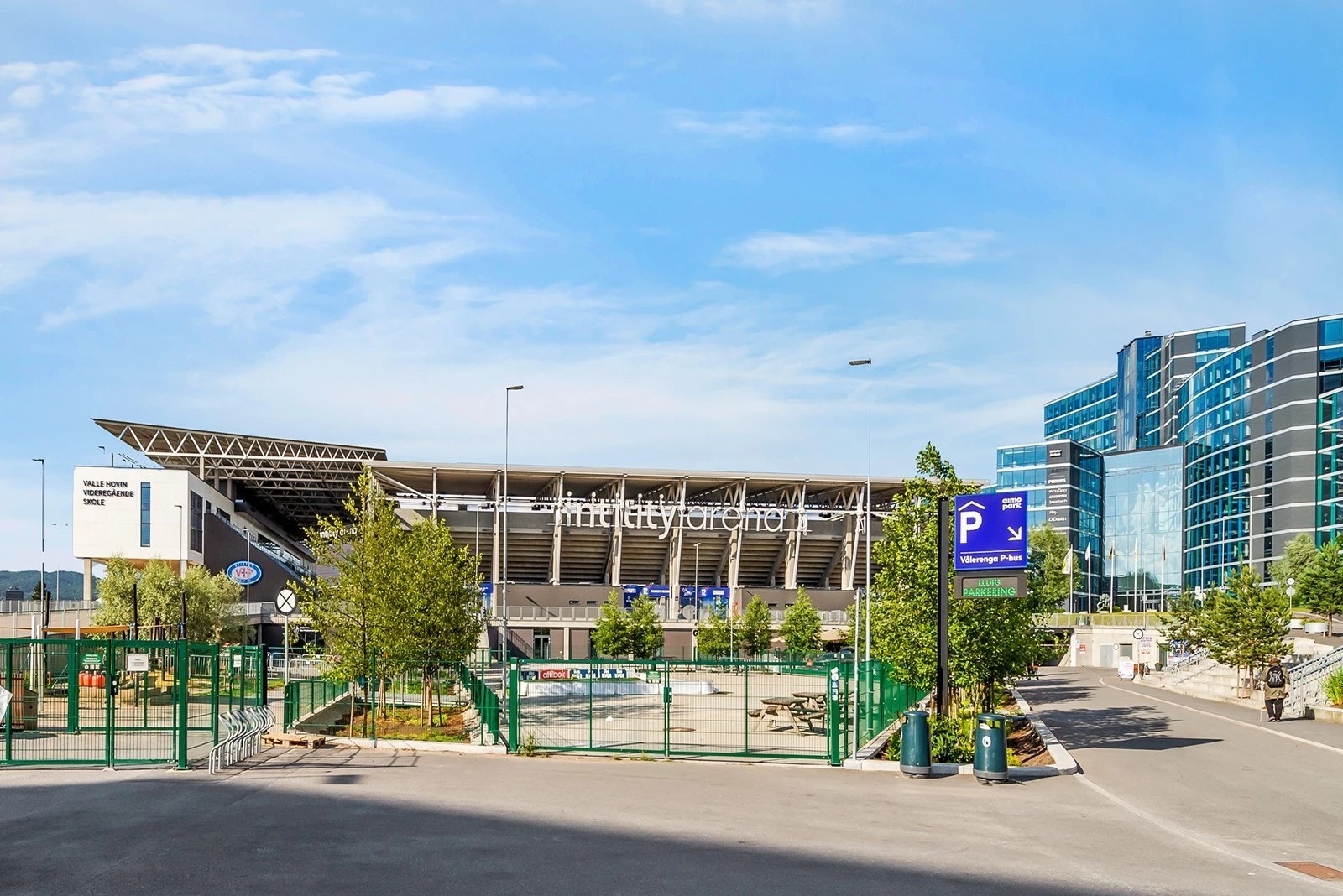 Intility Arena og Valle Hovin tilbyr idrettsanlegg, treningssentre og et rikt aktivitetstilbud. Galleribilde