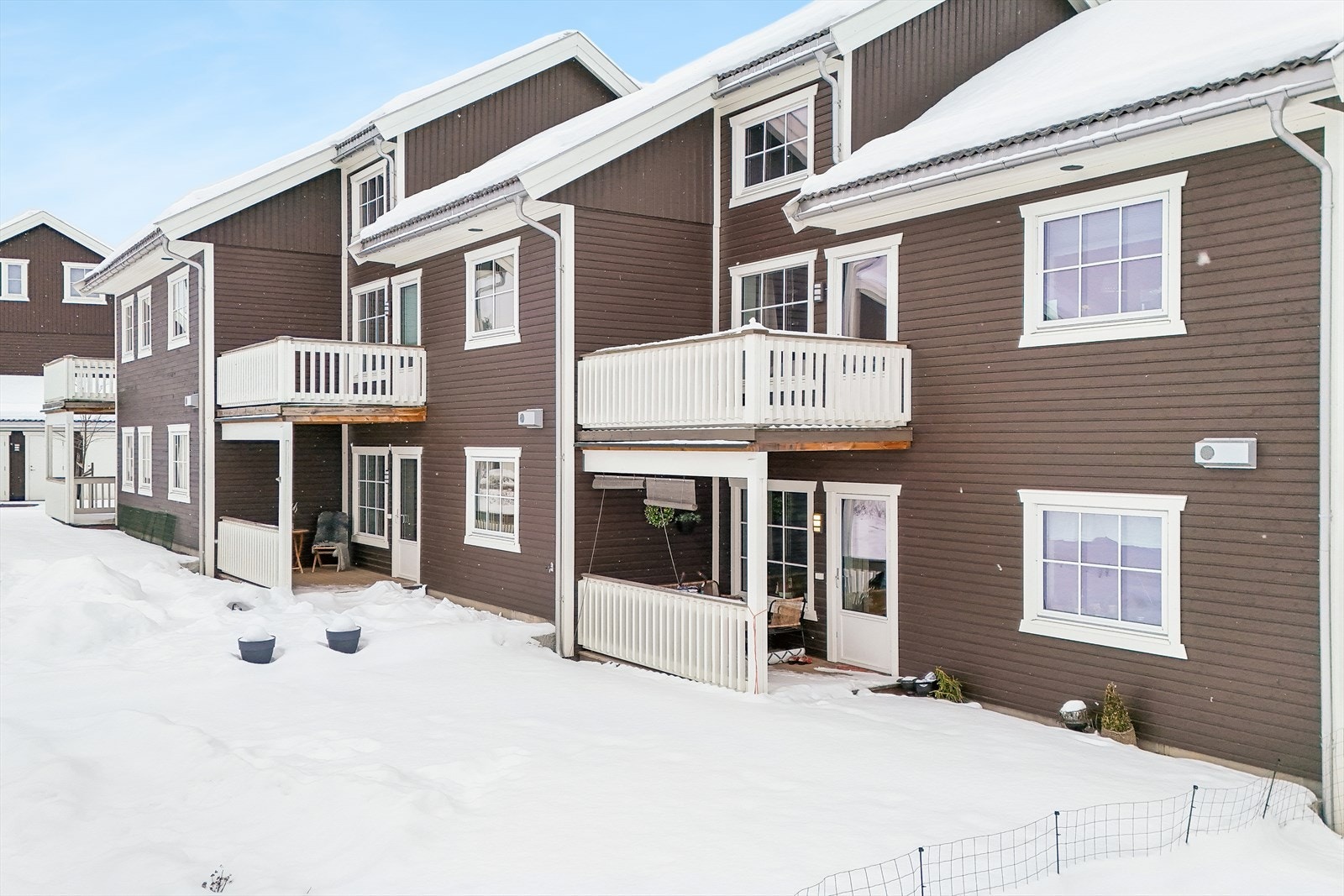 Leiligheten har en egen, privat hageflekk. Galleribilde