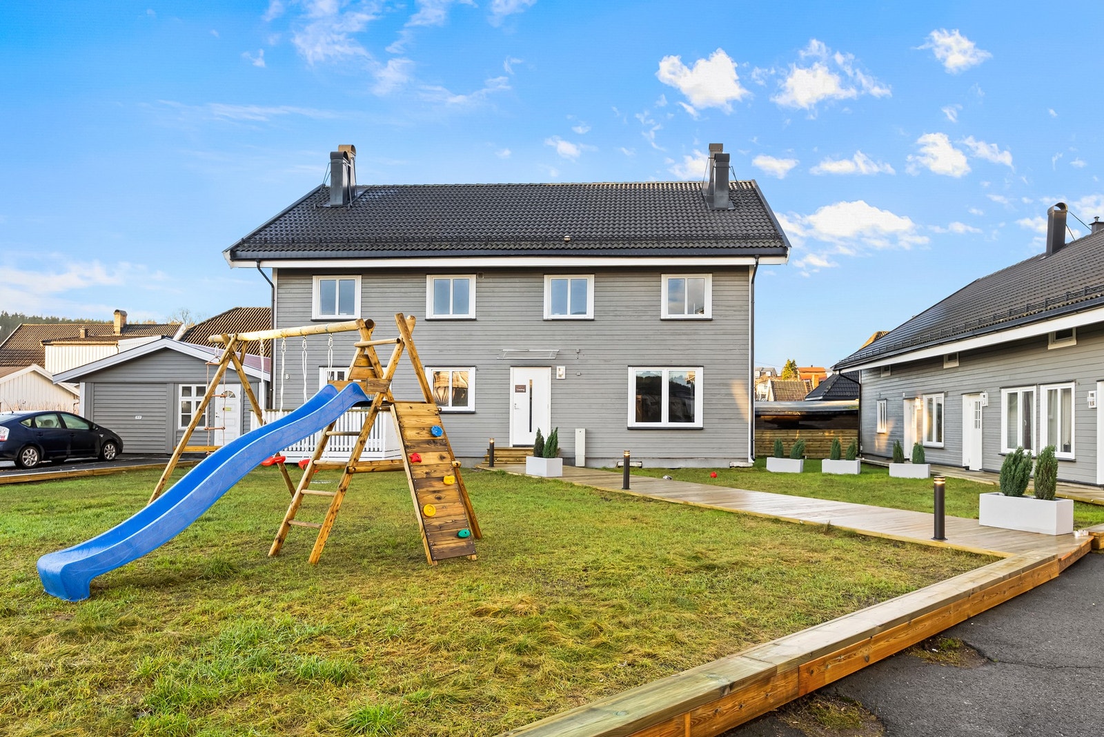 Fellesområdet er blitt oppgradert med lekeapparater. Galleribilde