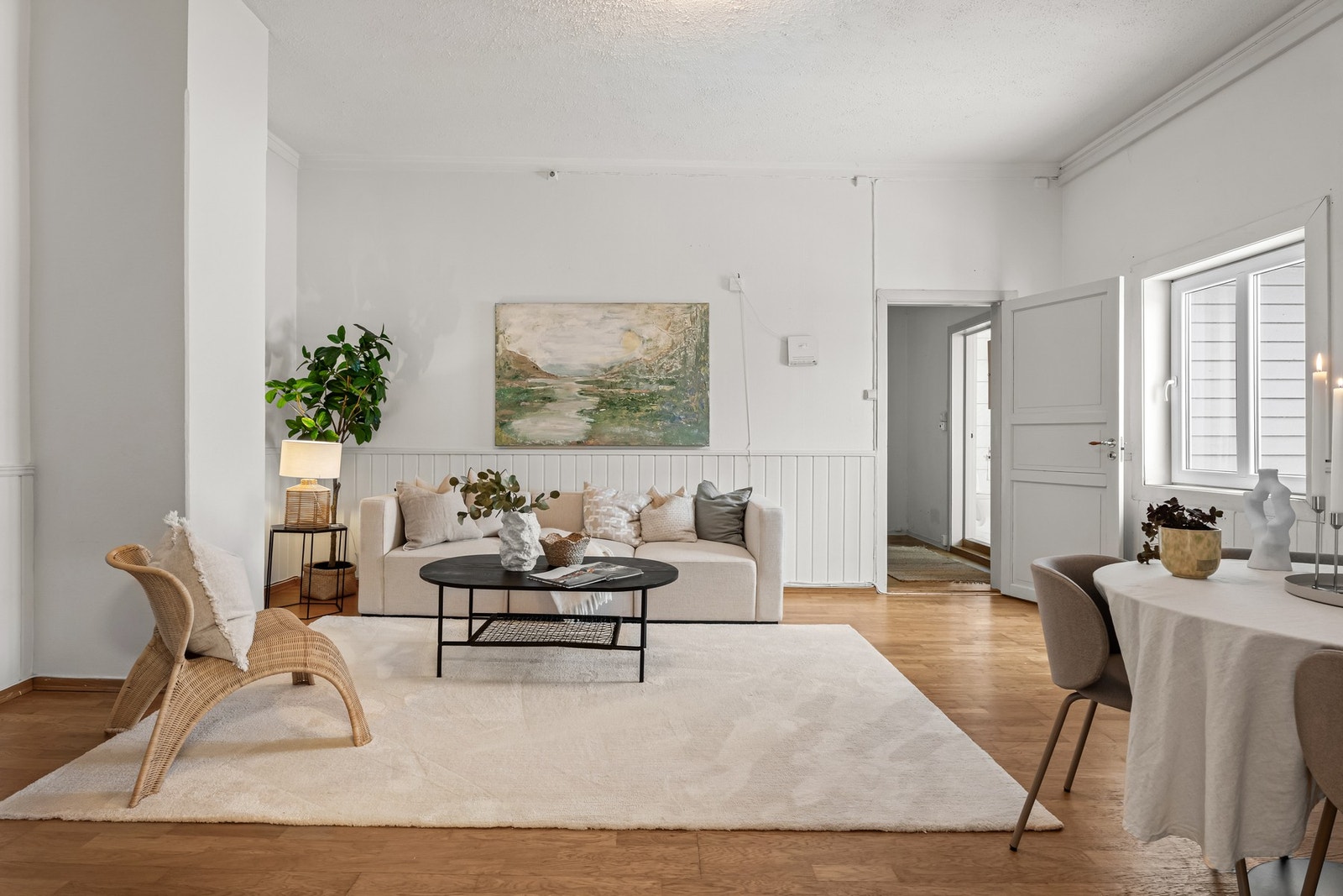 PrivatMegleren v/Ellen Pike og Aleksander Fjeld Andersen har gleden av å presentere Sagdalsveien 7A Foto: OhShot Galleribilde