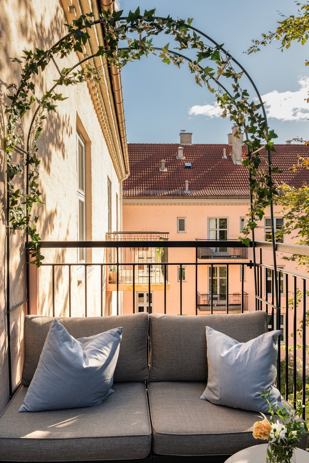 Balkongen ble etablert i 2016 og er perfekt for både morgenkaffen og lange sommerkvelder. Galleribilde